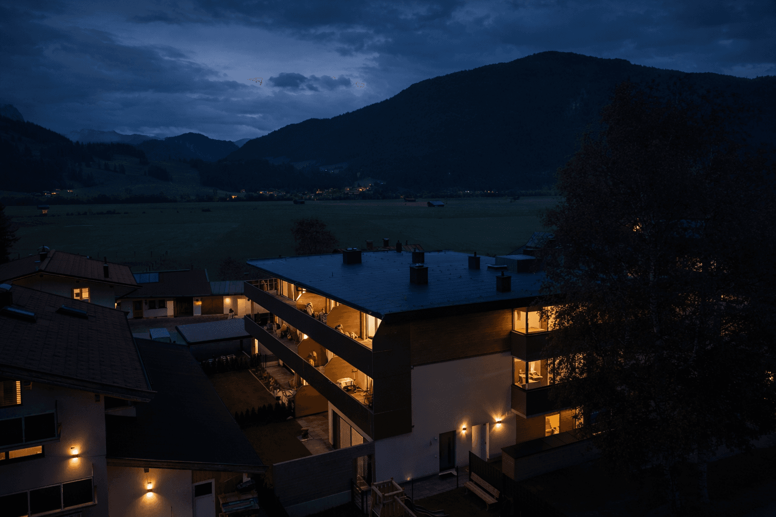 Sonnige Neubau-Dachgeschosswohnung mit Kaiserblick - Ansicht 2