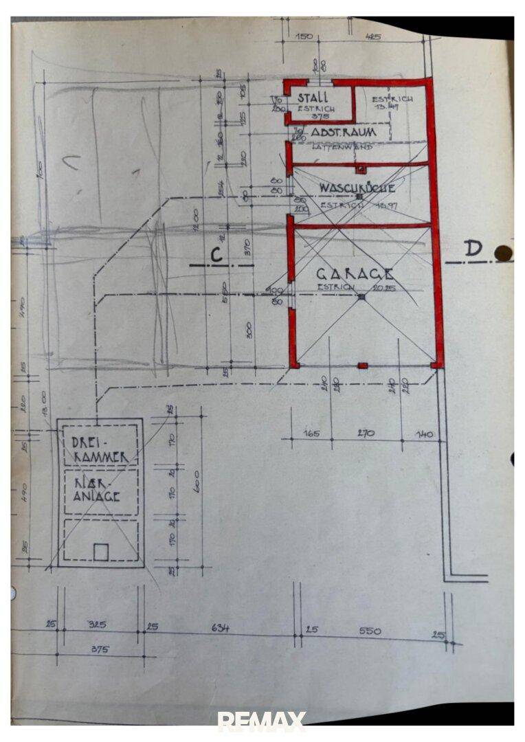 Grundriss des Erdgeschosses oder Untergeschosses mit Garage, Abstellraum und Waschküche.