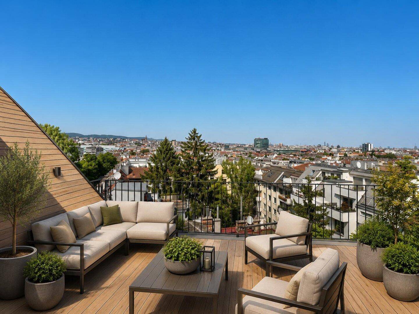 Großzügige Dachterrasse mit Holzbelag, bequemen Sitzmöbeln und Panoramablick über die Stadt.