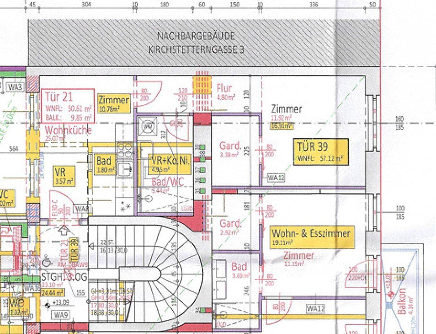 Detaillierter Grundriss einer Wohnung mit mehreren Zimmern, Wohnküche, Bädern und Balkon.