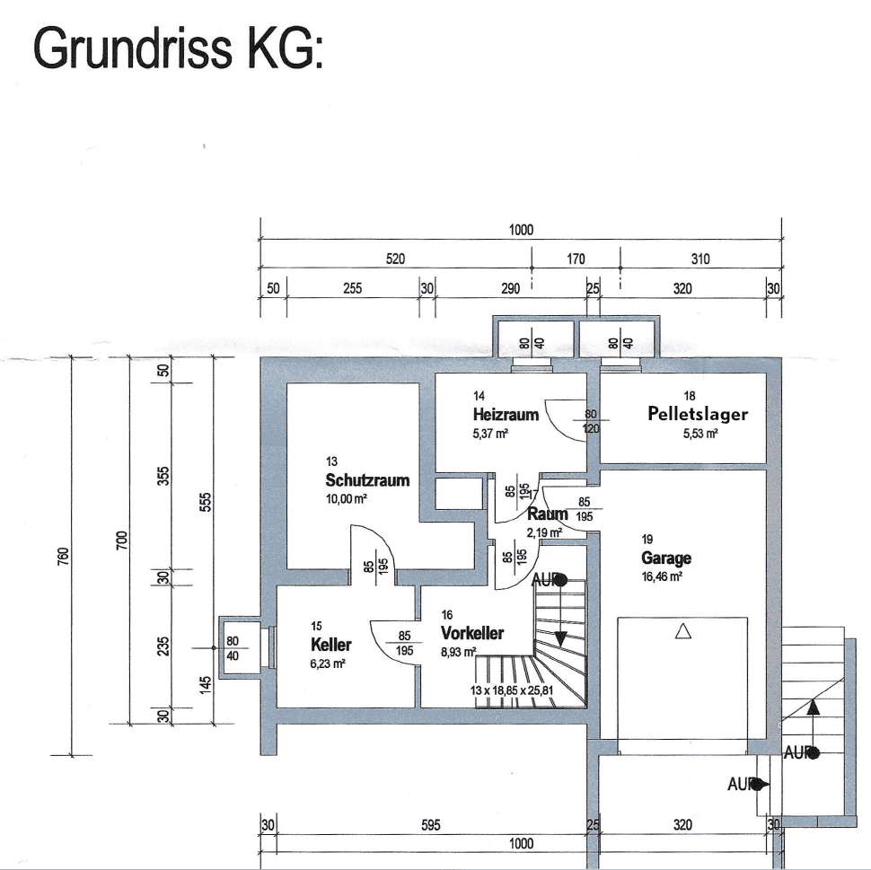 Grundriss des Kellergeschosses mit Heizraum, Schutzraum und Garage.