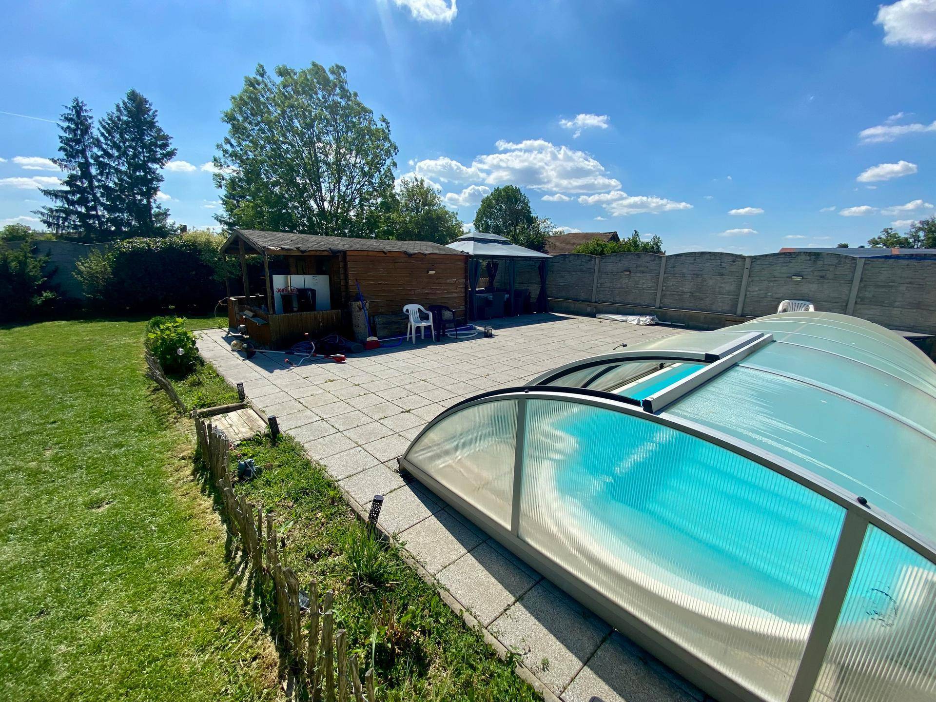 Einfamilienhaus mit Pool, großem Garten &amp; modernisierter Technik | Nähe Wien - Ansicht 2