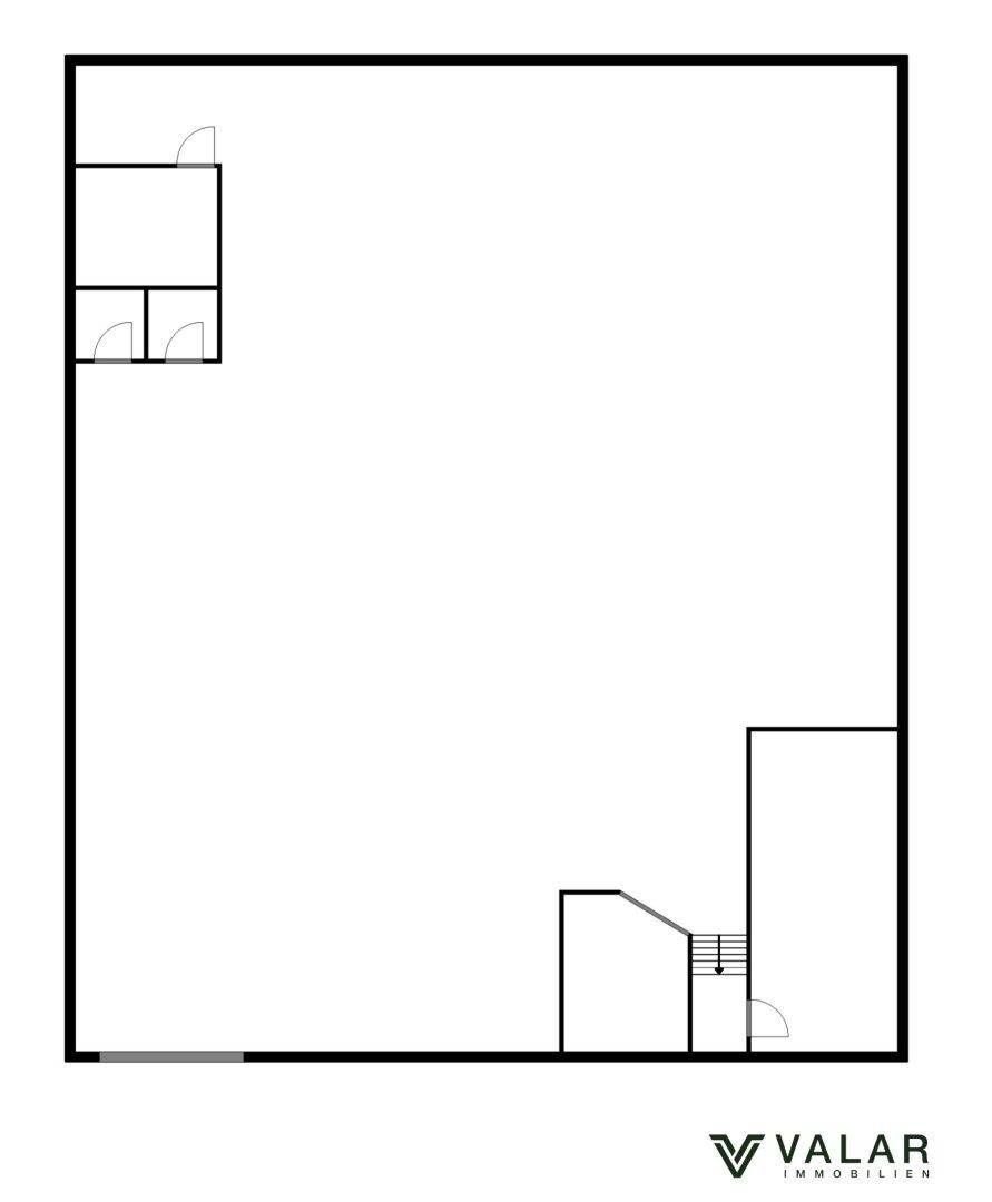 Einfacher Grundriss einer großen Fläche mit abgetrennten Räumen und Treppenhaus.