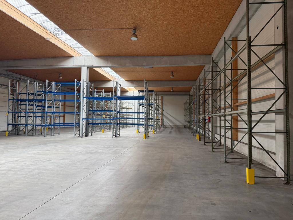 Modernisierte Industrielagerhalle mit Büro an A2 - Ansicht 6