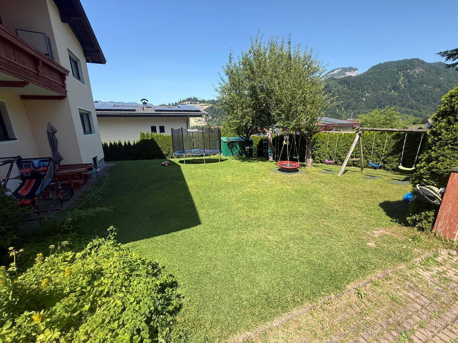 Traumhaus in ruhiger Lage mit Garten, Terrasse &amp; Kamin - Ansicht 2