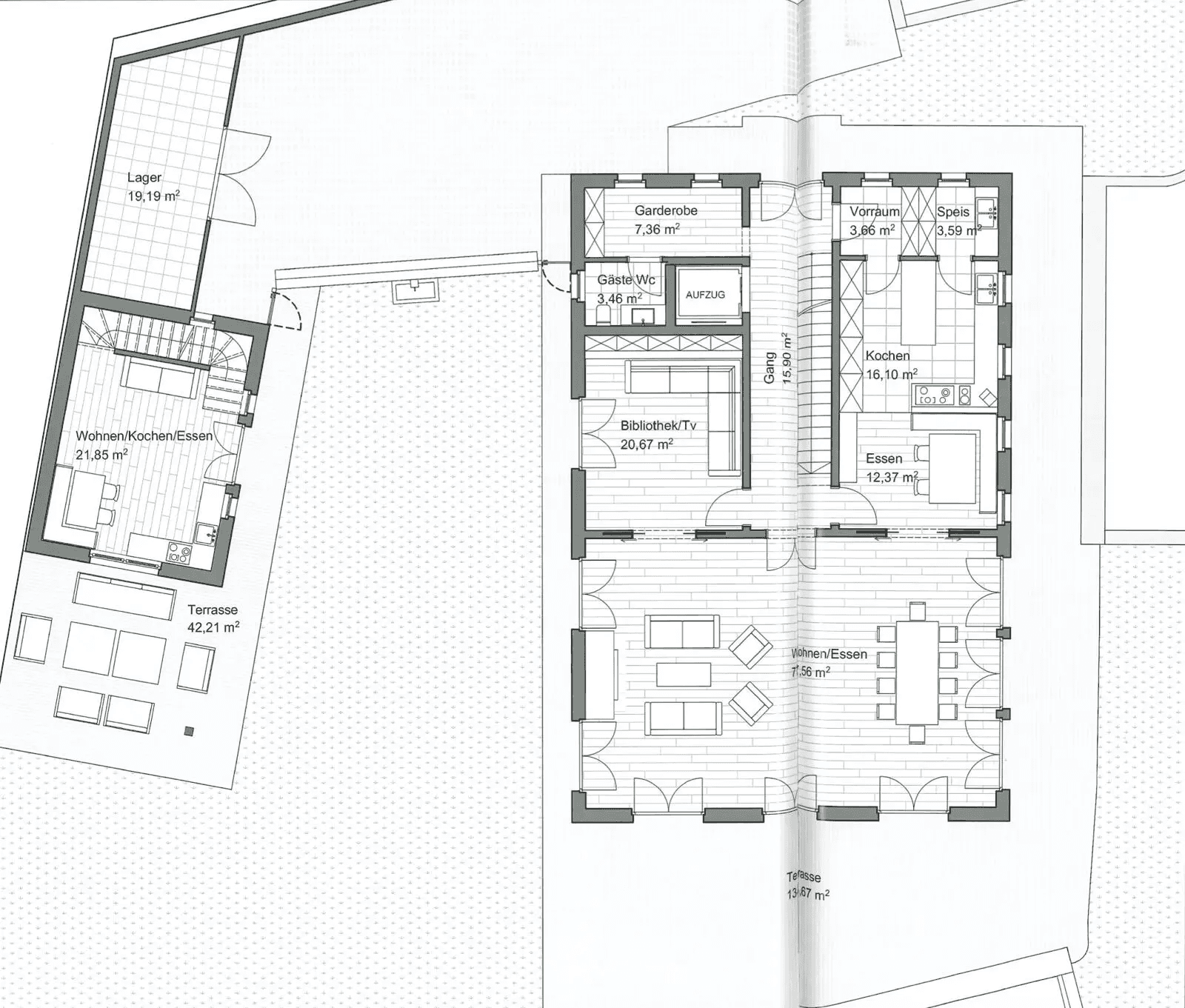 Grundriss des Erdgeschosses mit offenem Wohnbereich, Küche, Bibliothek und Terrassenzugang.