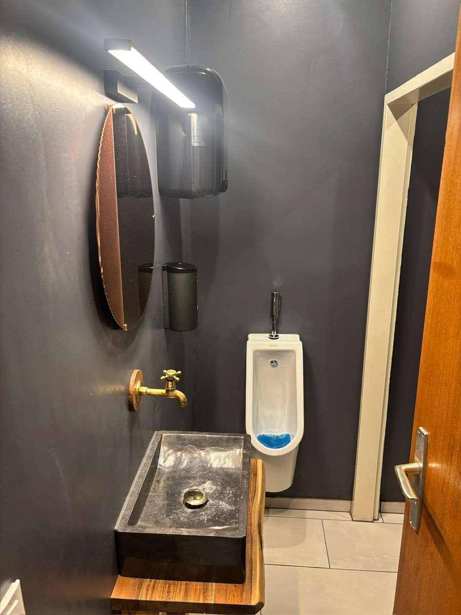Geschäftsfläche zu vermieten – ca. 106 m² direkt bei der Bahnstation - Mehr