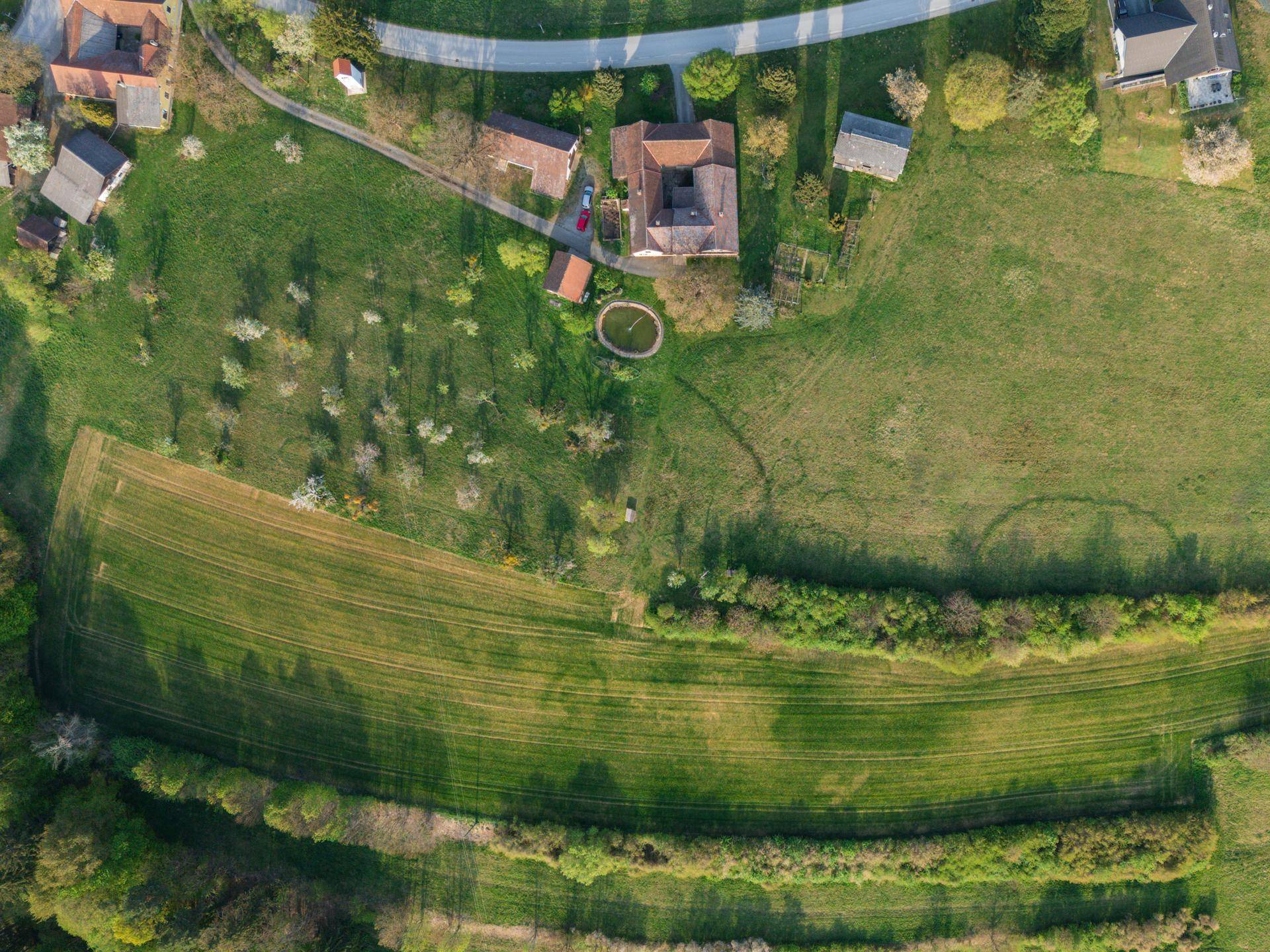 Vierkanthof mit 3,8 ha Grund &amp; traumhafter Aussicht - Vista 4