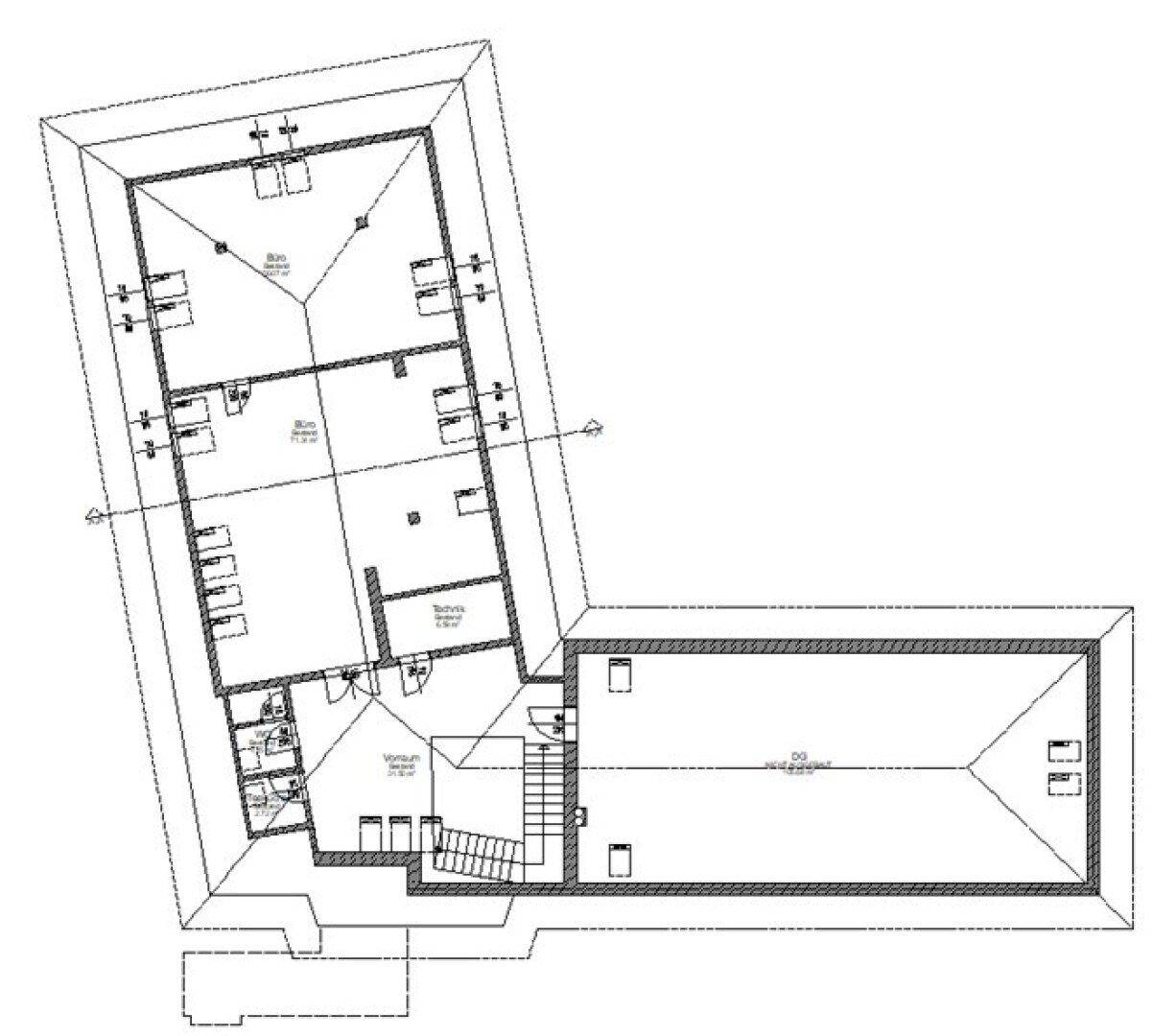 Grundriss des Dachgeschosses mit Büros, Technikraum und Sanitäranlagen unter Schrägdach.