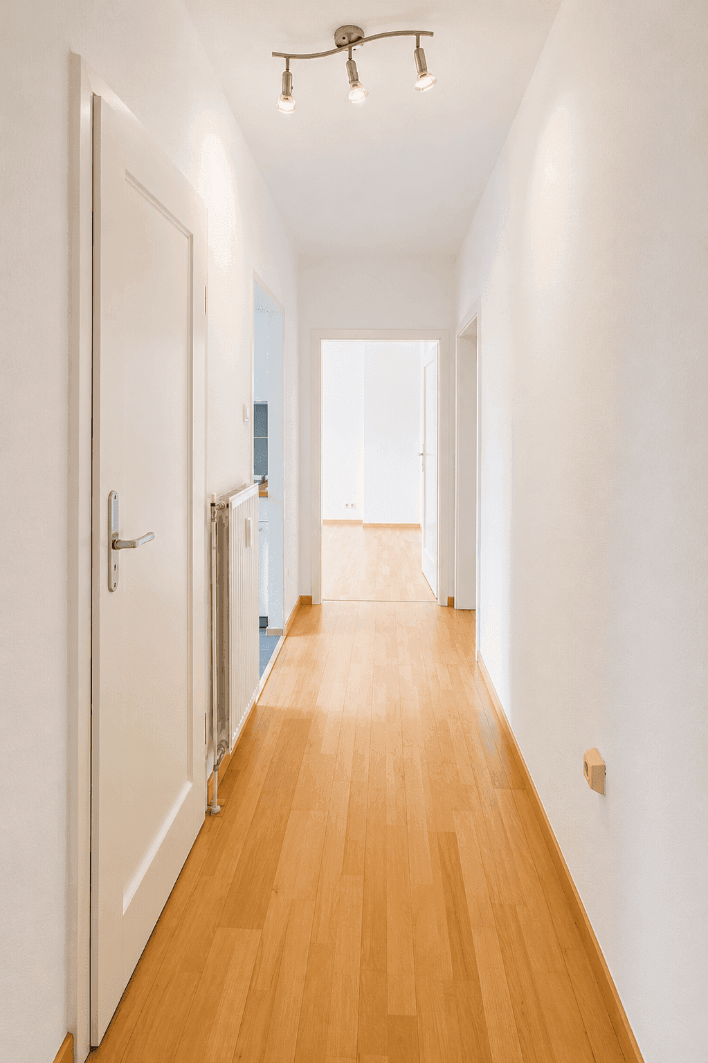 Helle 2-Zimmer-Wohnung im Zentrum - S-Bahn in wenigen Gehminuten - Ansicht 6