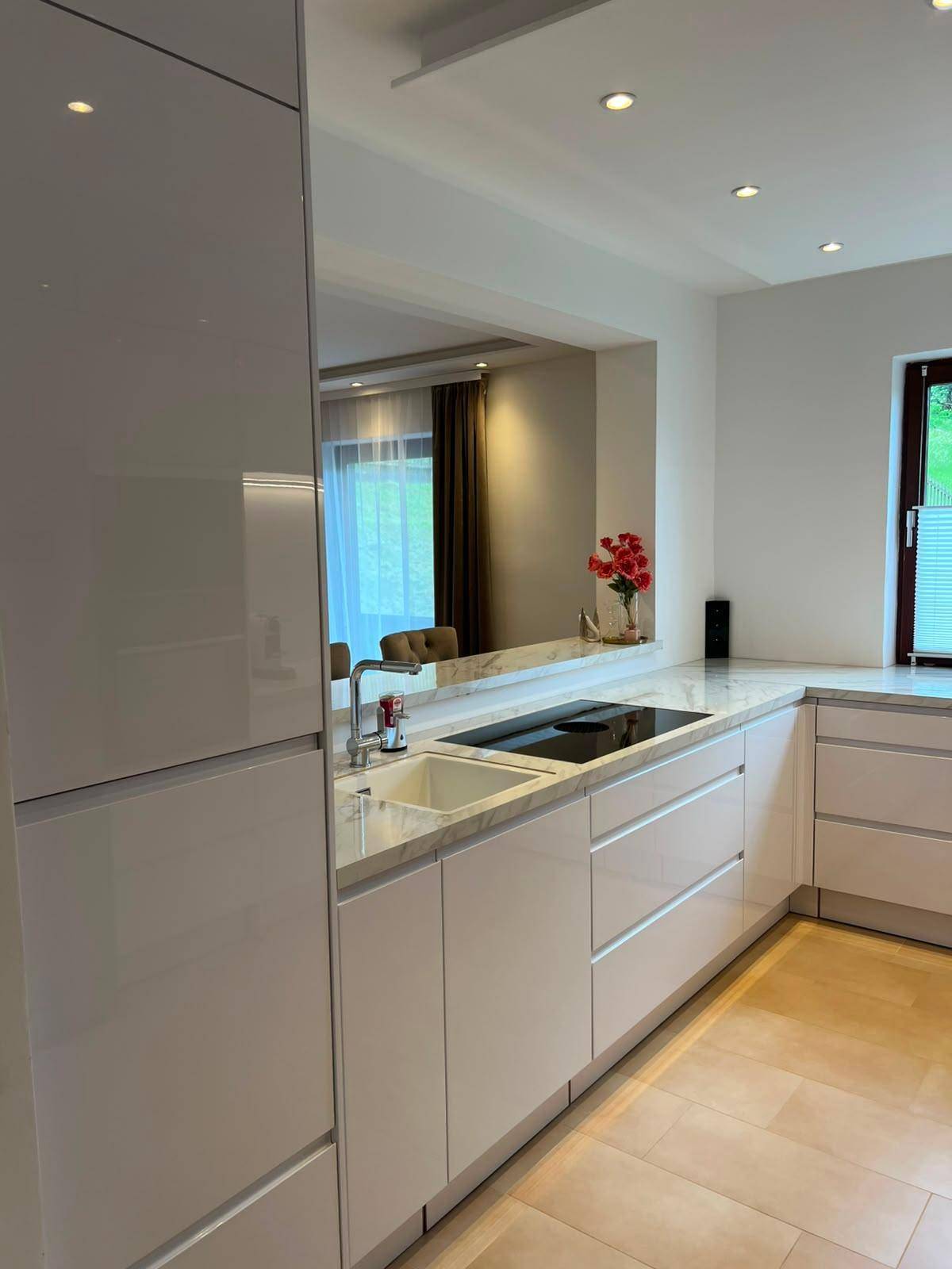 Modernisiertes Einfamilienhaus mit Pool in einzigartiger Naturlage - Ansicht 4
