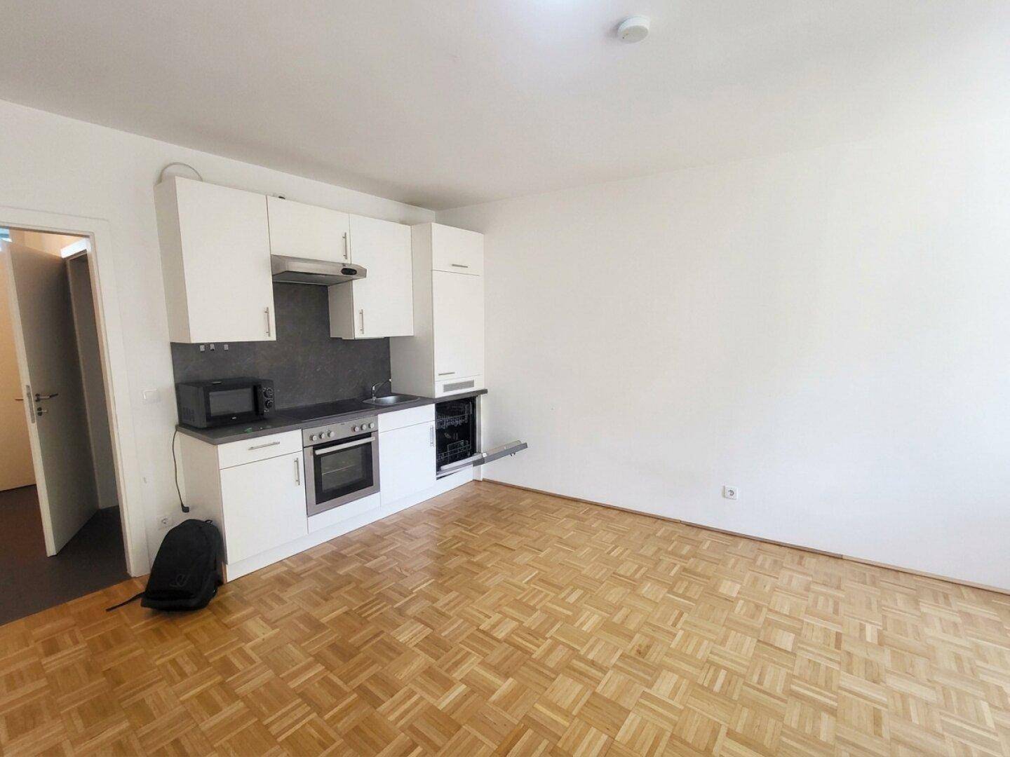 Studentenhit modern mit Balkon in guter Wohnlage - Widok 3