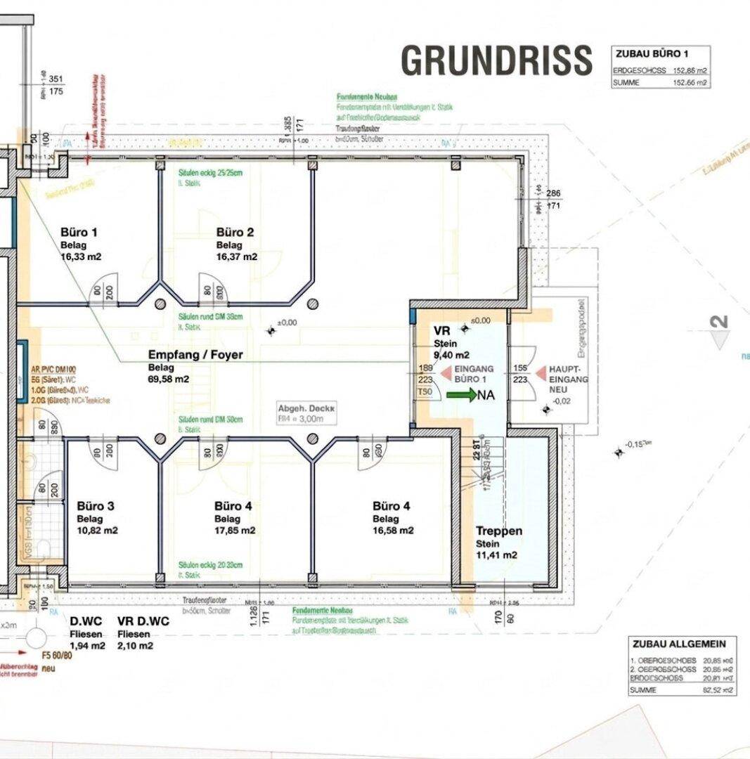 Grundriss des Erdgeschosses mit Empfangsbereich, mehreren Büros und Treppenhaus.