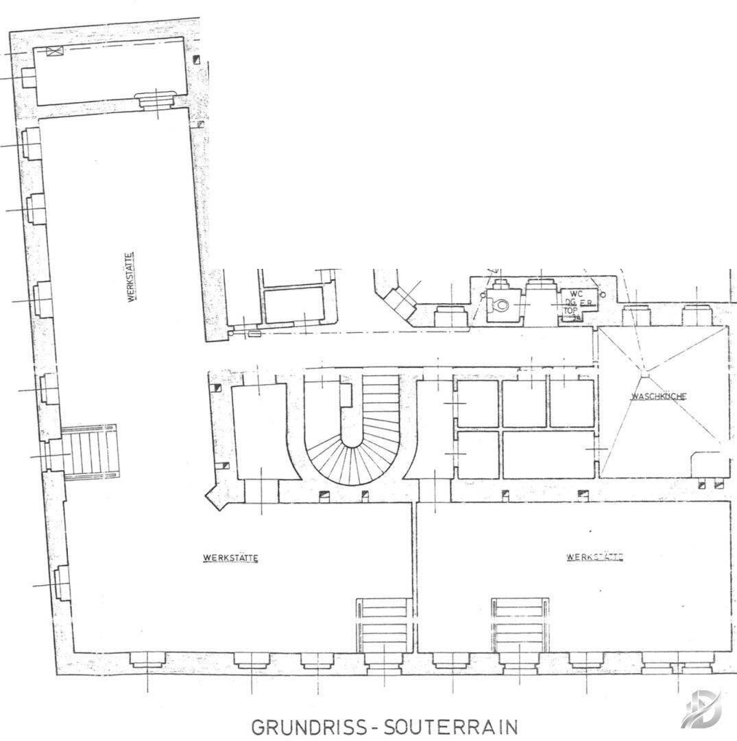 Grundriss des Souterrains mit mehreren Werkstätten, einem Treppenhaus und einem Waschraum.