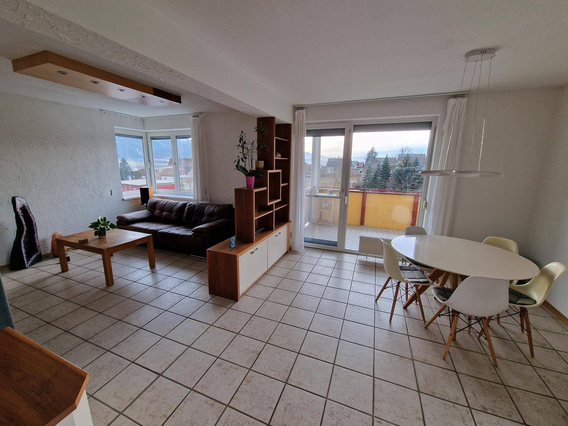Traumhafte 3,5-Zimmer-Wohnung am Waldrand - Ansicht 2