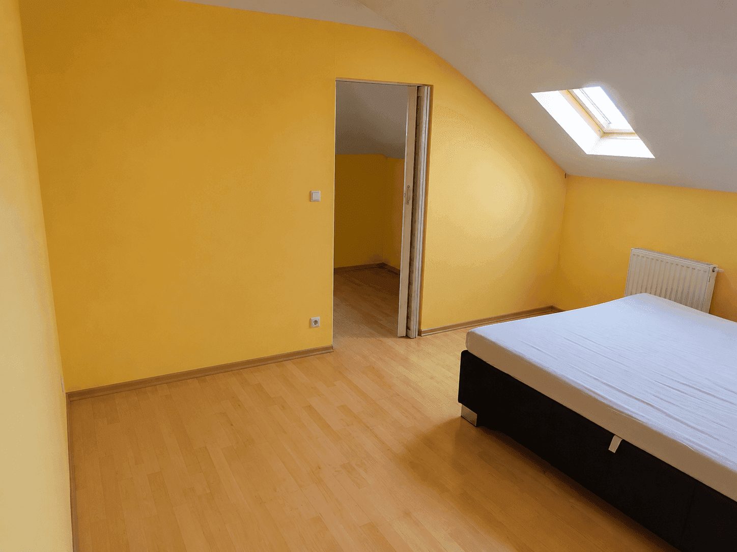 Helle Dachgeschosswohnung mitten im Zentrum - Mehr