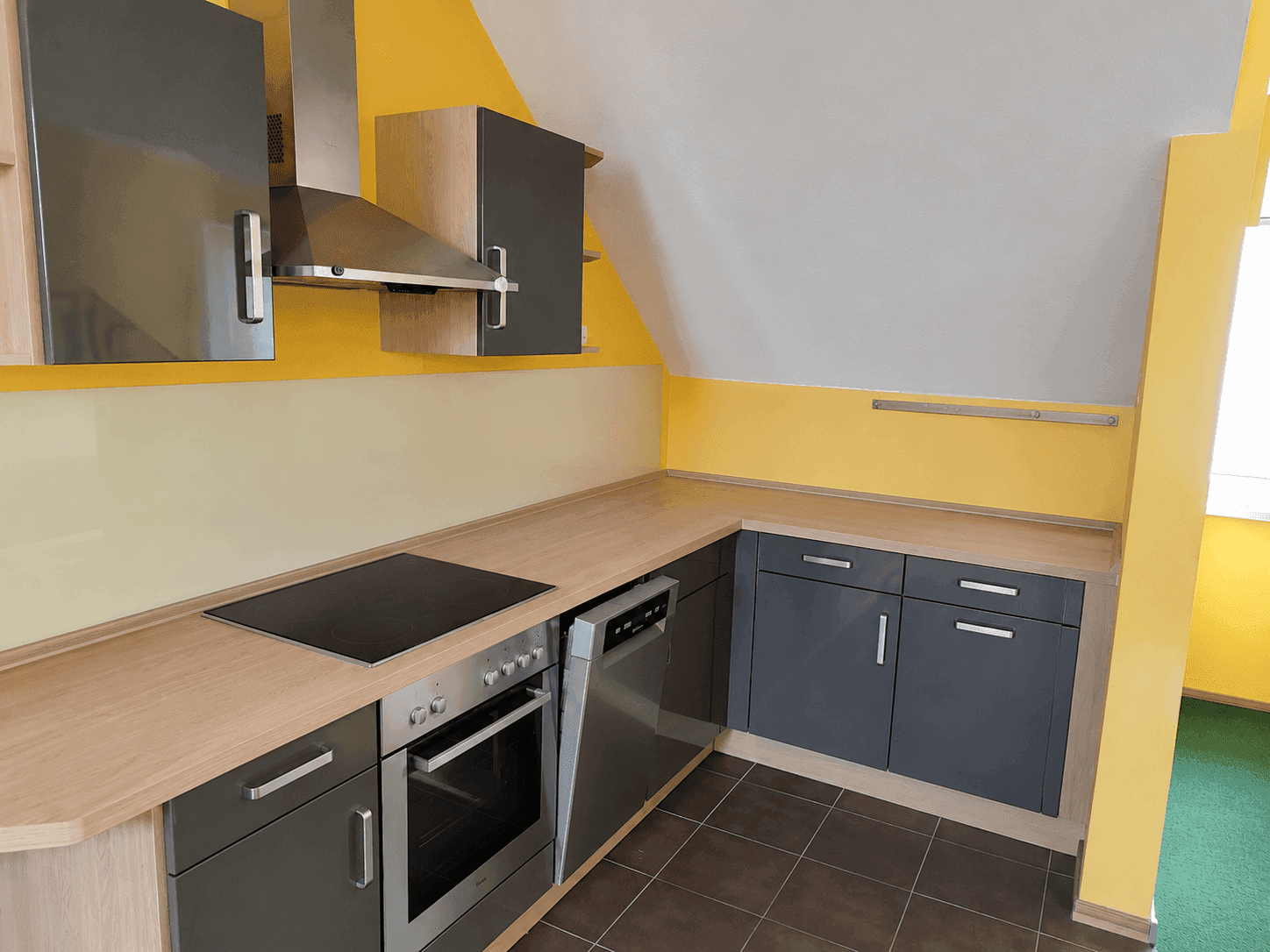 Helle Dachgeschosswohnung mitten im Zentrum - Ansicht 4