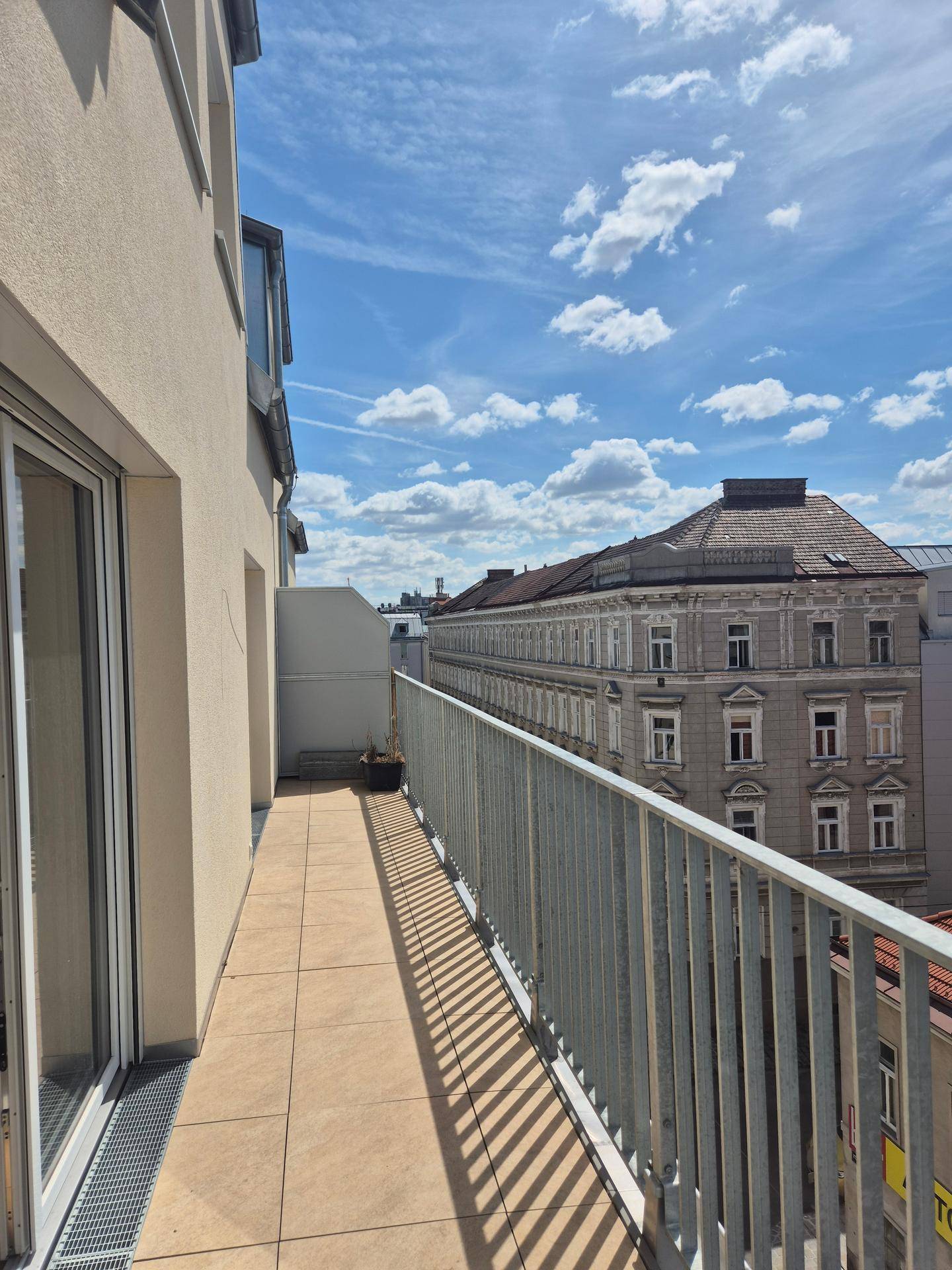 Helle 2-Zimmerwohnung mit Süd-Terrasse - Ansicht 3