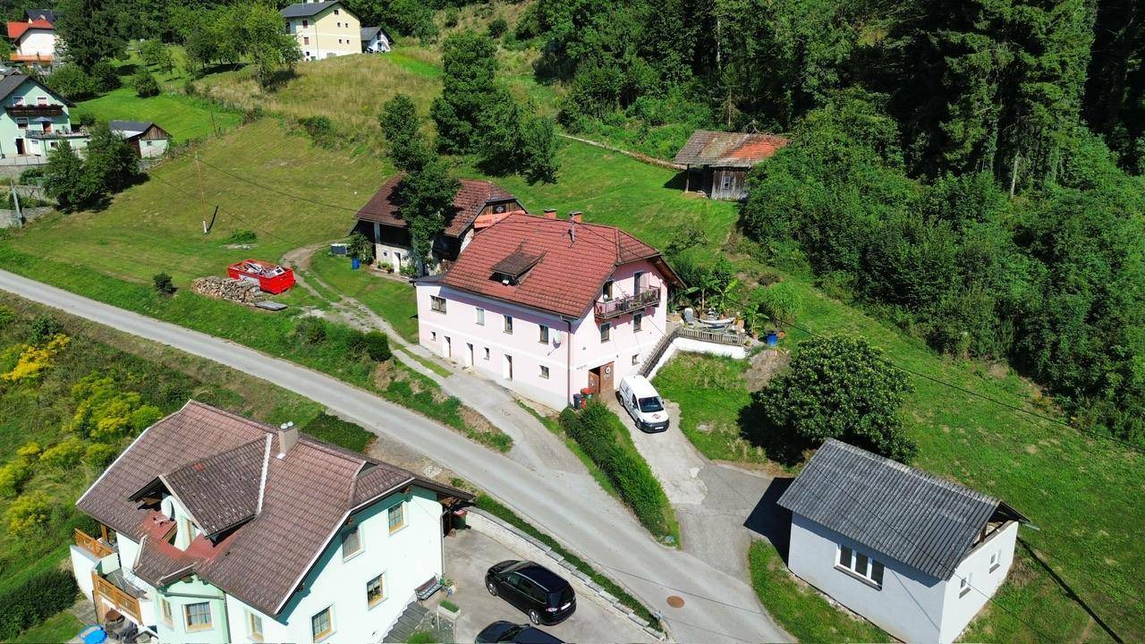 *TOP-Aussicht!* *Großzügiges Einfamilienhaus samt landwirtschaftlichen Nutzflächen* - Ansicht 6