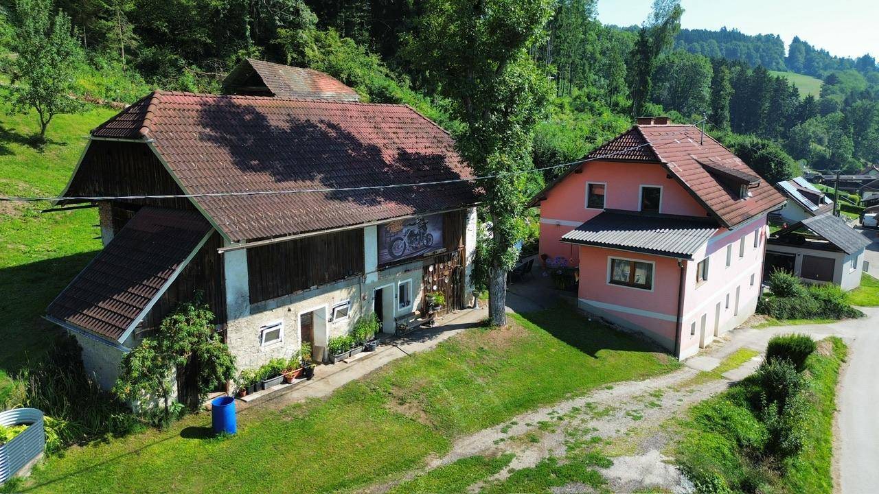 *TOP-Aussicht!* *Großzügiges Einfamilienhaus samt landwirtschaftlichen Nutzflächen* - Ansicht 3