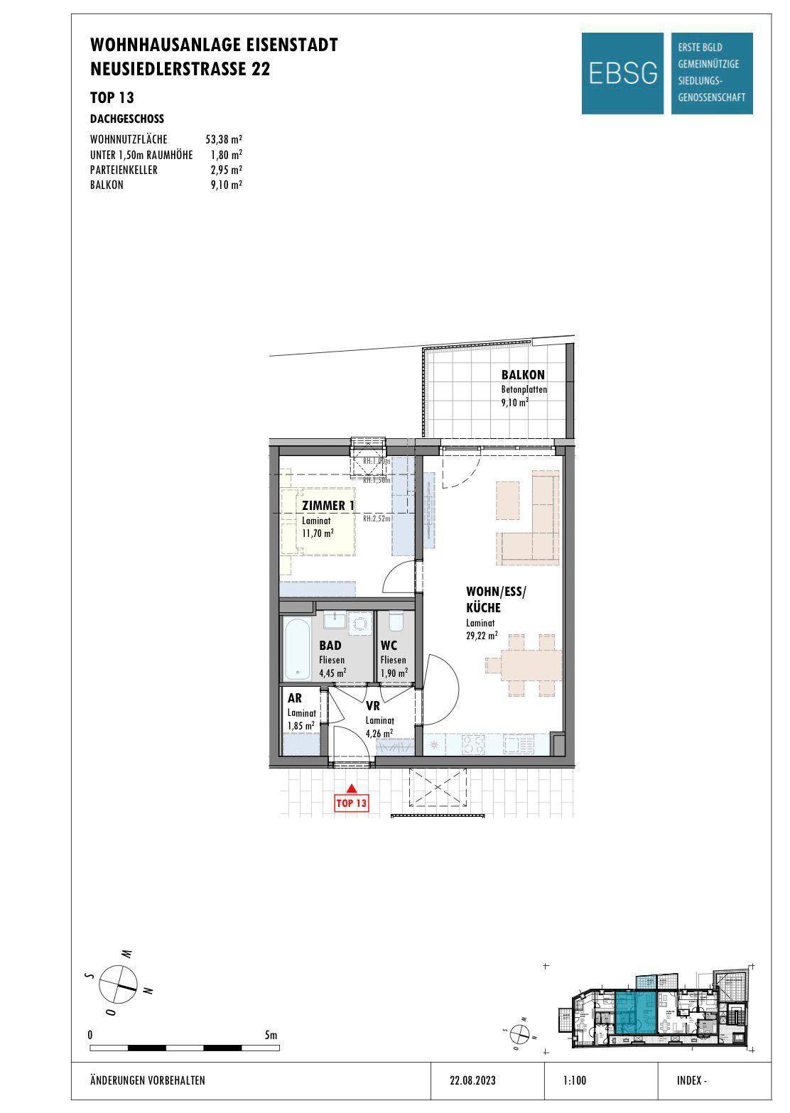 Grundrissplan der Dachgeschosswohnung mit einem Schlafzimmer, Wohn-Essbereich und Balkon.