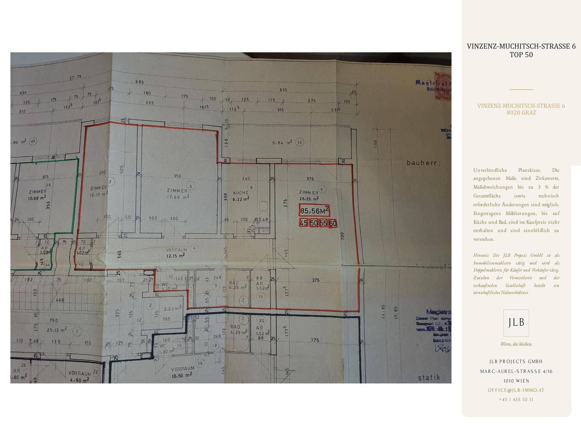 Grundrissplan einer Wohnung mit mehreren Zimmern, Küche, Bad und separatem WC, Gesamtfläche 85.56m².