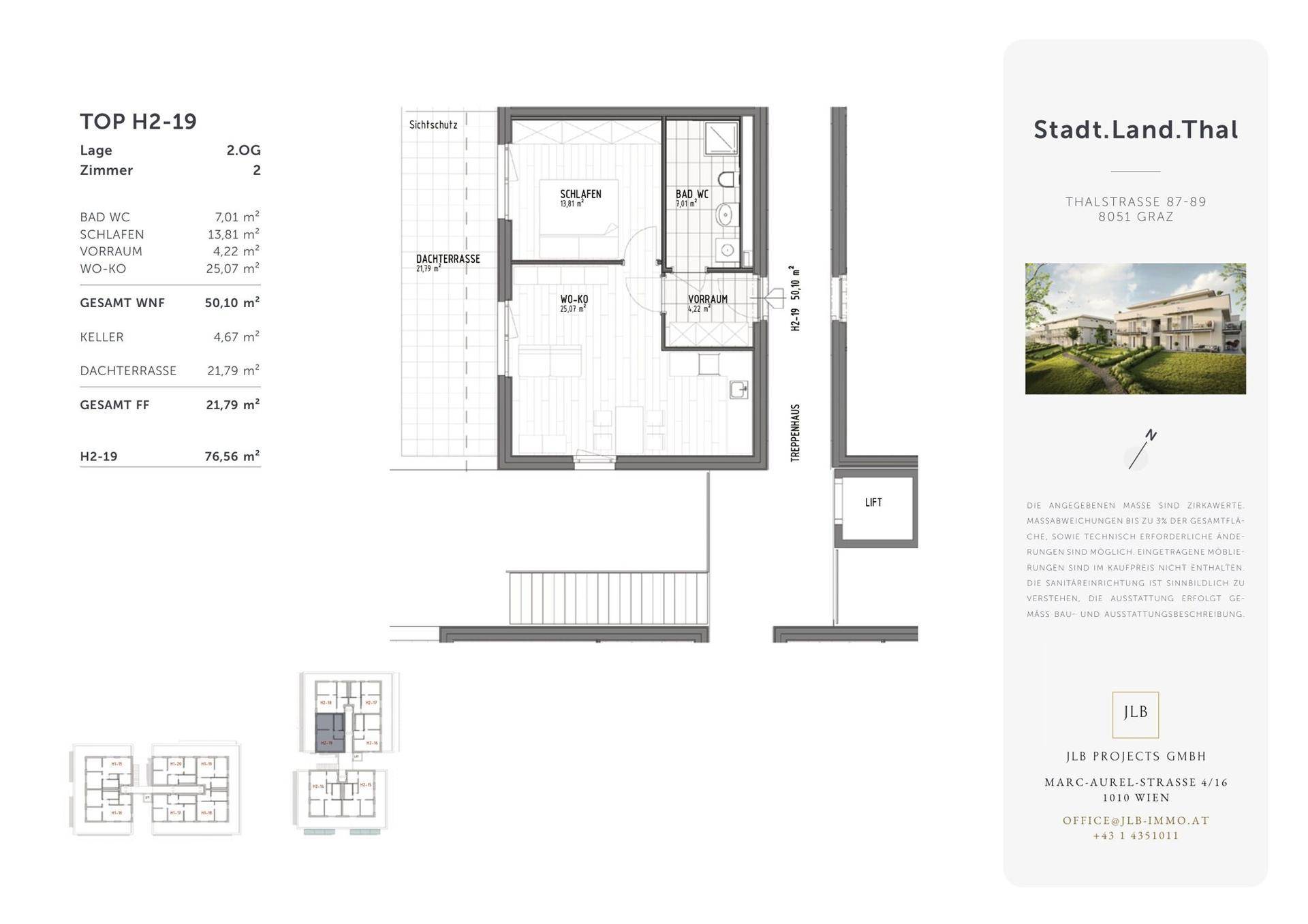 Detaillierter Grundriss einer Wohnung mit Dachterrasse, Schlafzimmer und Wohn-Kochbereich.