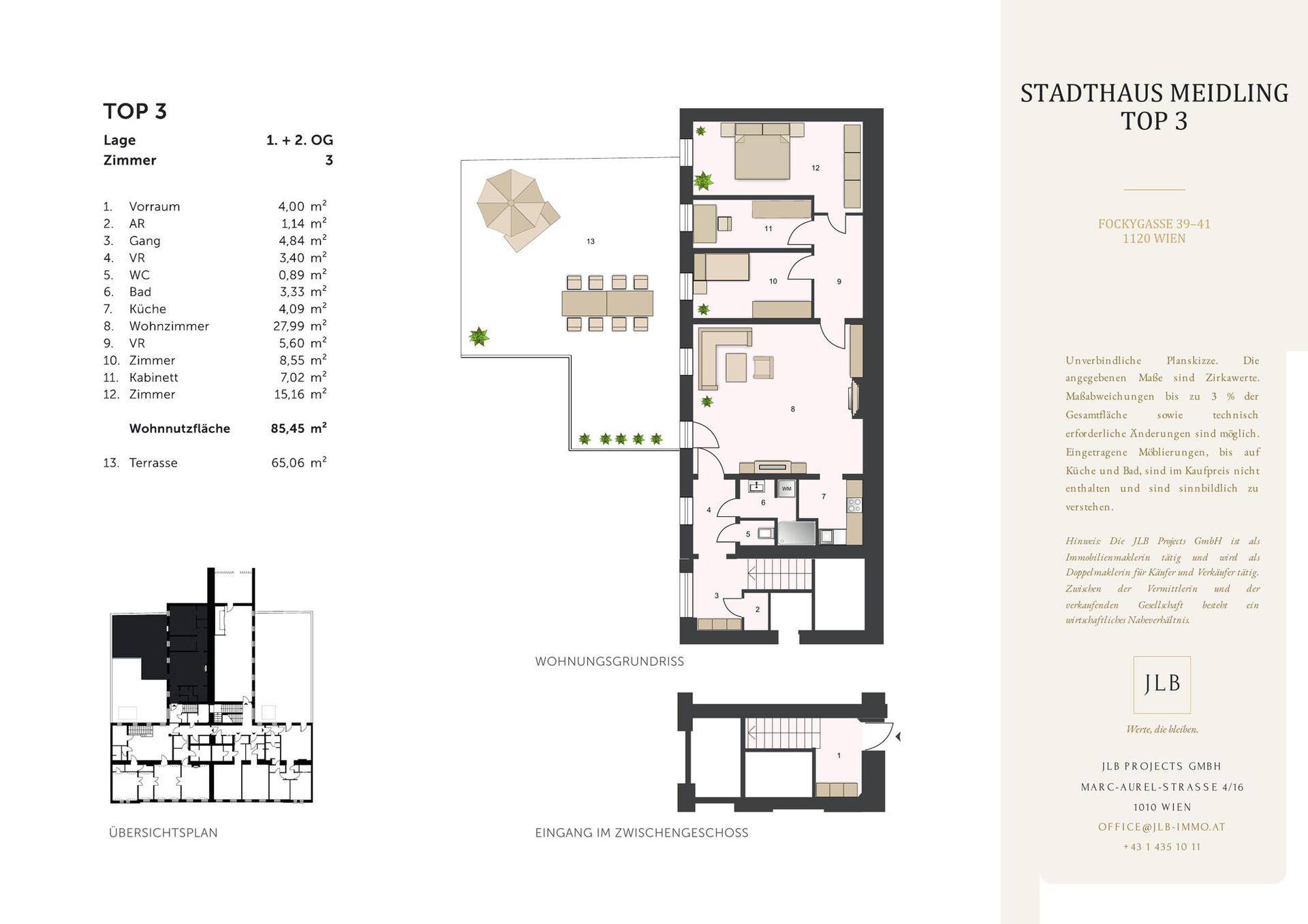 Grundriss einer Maisonette-Wohnung mit großer Terrasse, offenem Wohnbereich und mehreren Schlafzimmern.