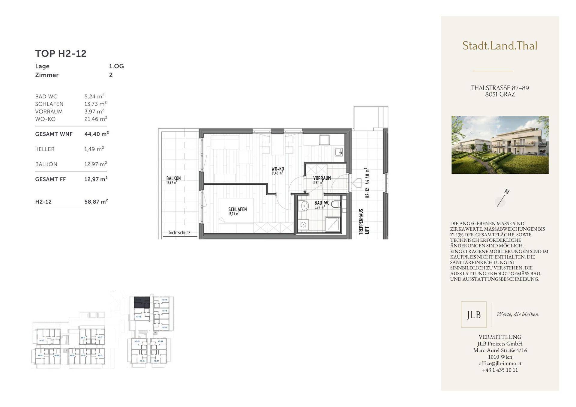 Detaillierter Grundriss einer modernen Wohnung mit offenem Wohnbereich, Schlafzimmer und Balkon.