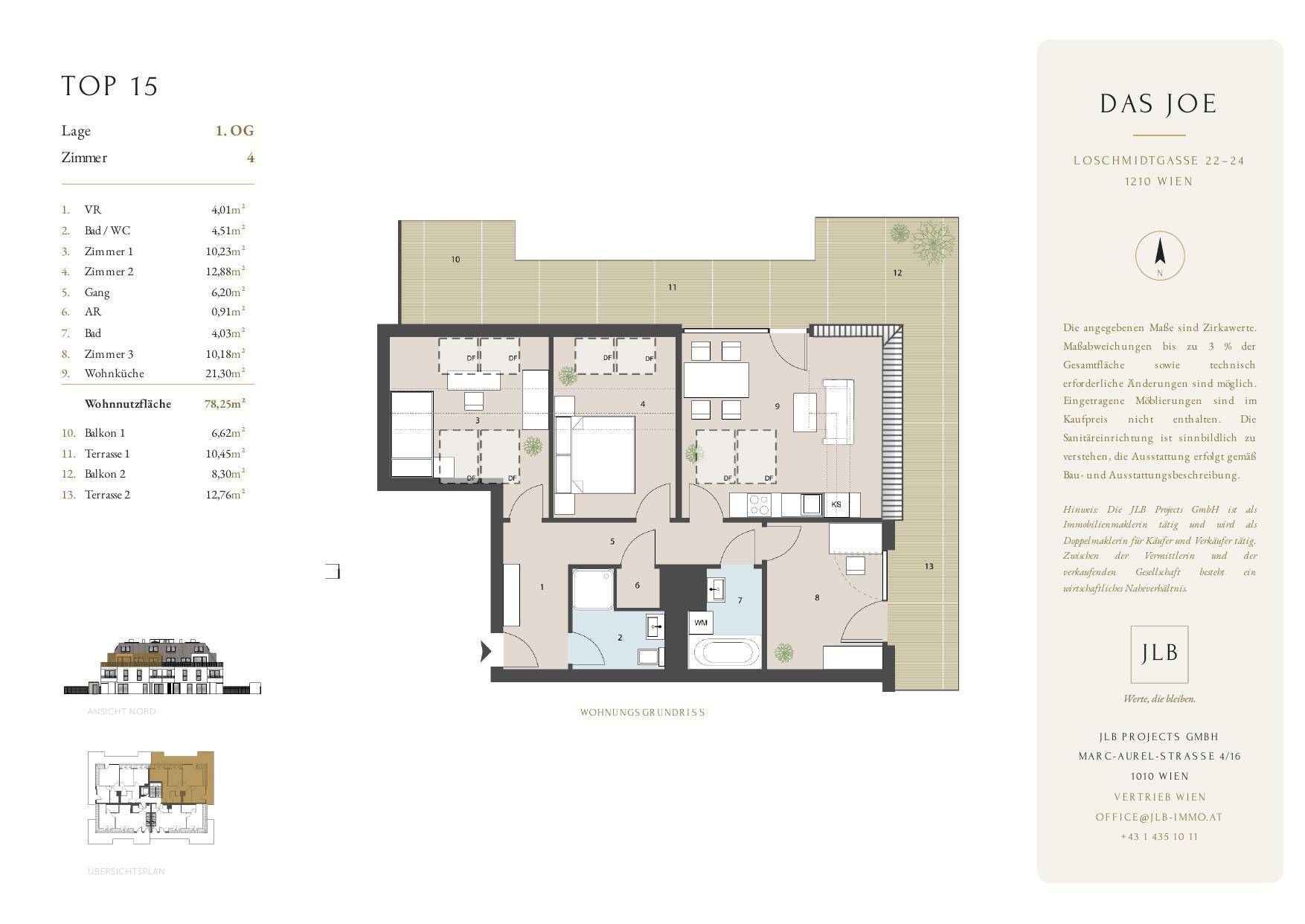 Grundriss einer Wohnung mit vier Zimmern, zwei Bädern und Zugang zu Balkonen und Terrasse.