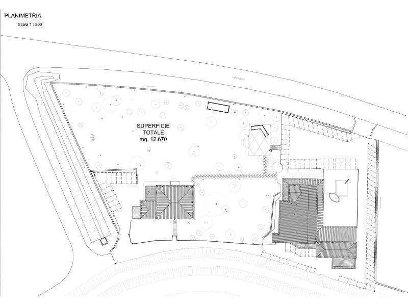 Übersichtsplan des gesamten Grundstücks mit Gebäuden, Grünflächen und der Gesamtfläche von 12.670 m².