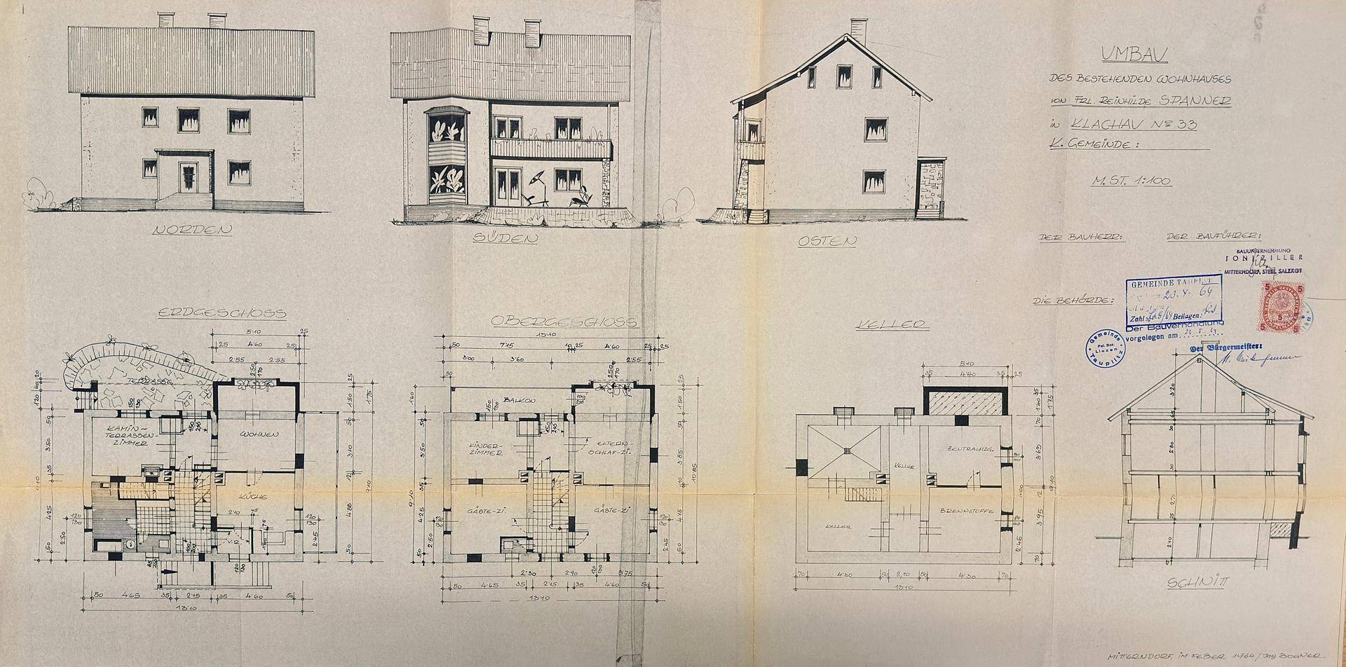 Historische Baupläne des Gebäudes mit Grundrissen und Ansichten von verschiedenen Seiten.
