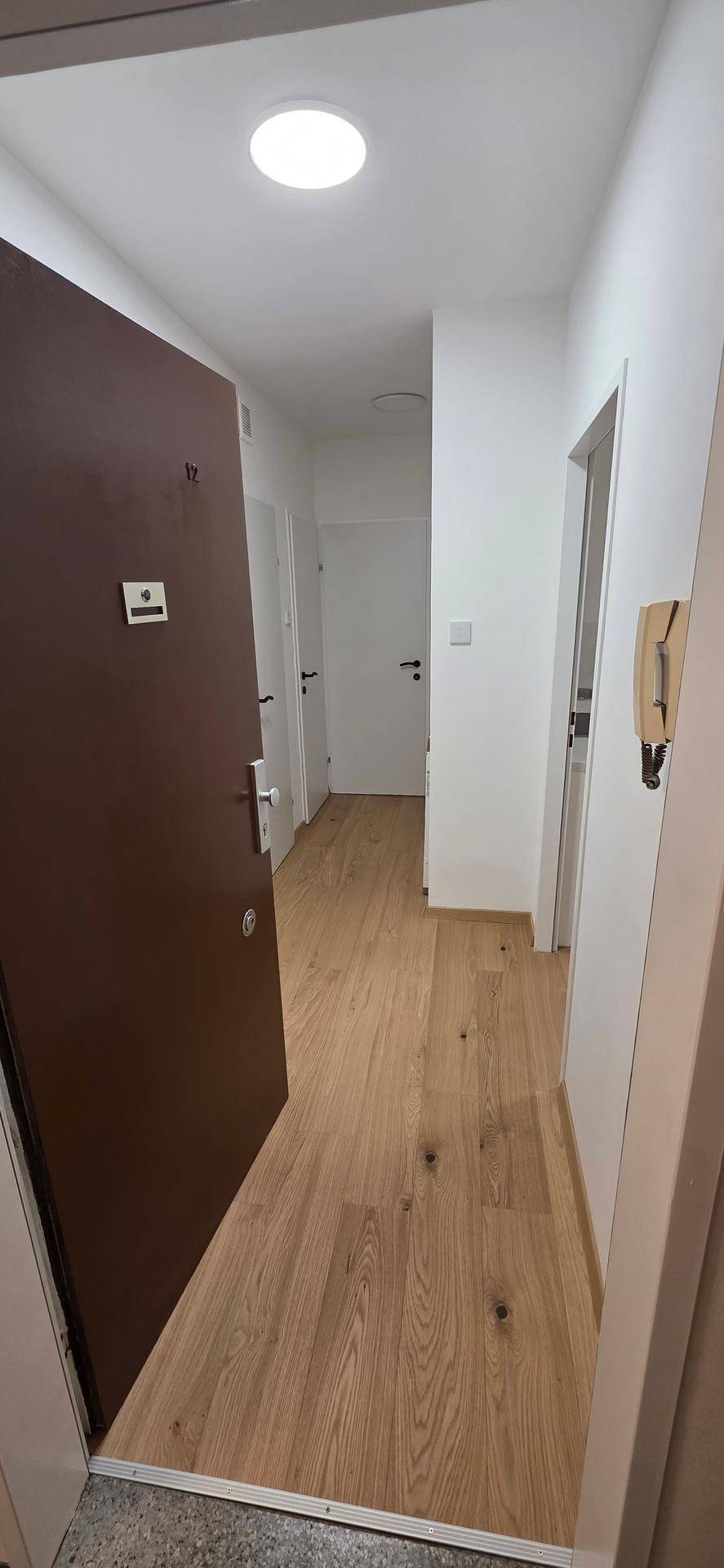 Modern, fully renovated 2-room apartment with balcony in 1060 Vienna (Webgasse) - Private Rental (No Commission) - Ansicht 2