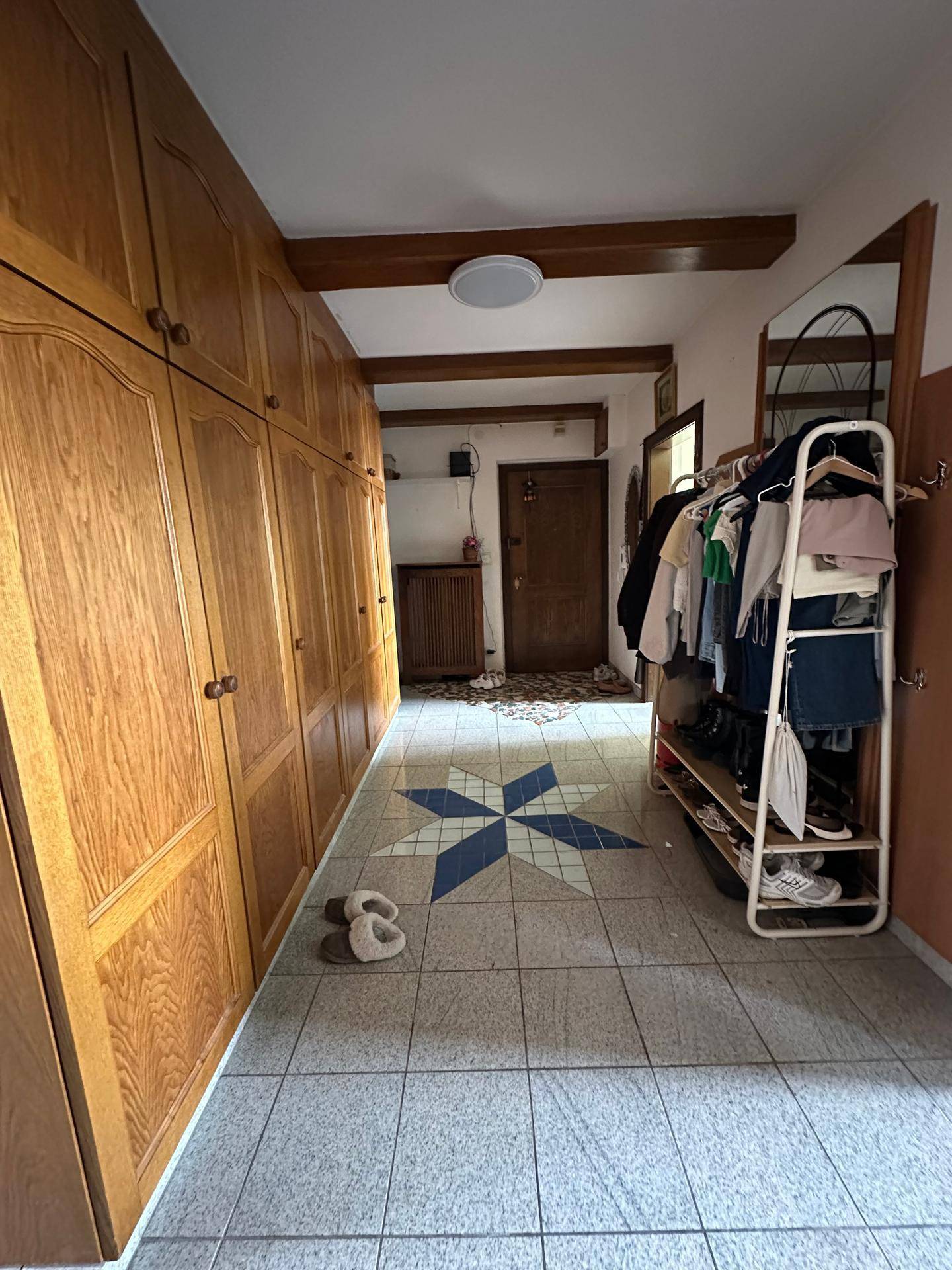 Gepflegte 4-Zimmer-Wohnung mit Balkon und Lift in Linz - Więcej