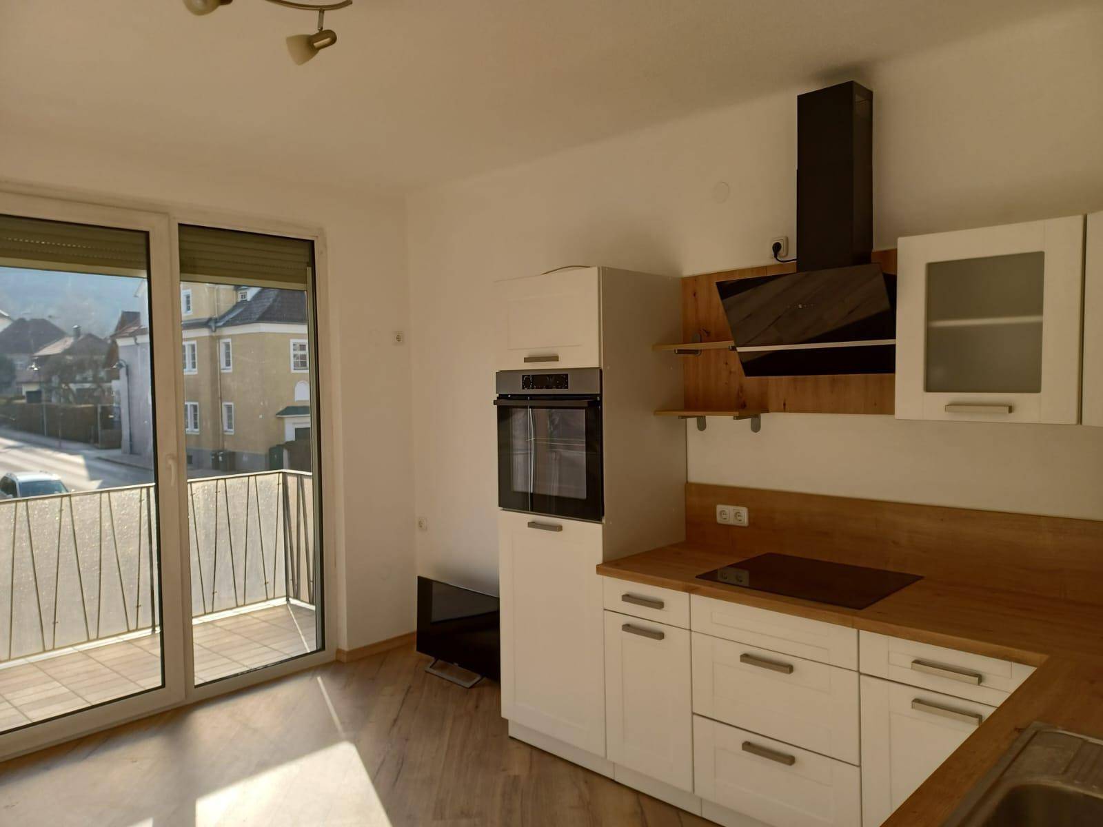 Vermiete 62 m² Wohnung mit Balkon - Ansicht 2