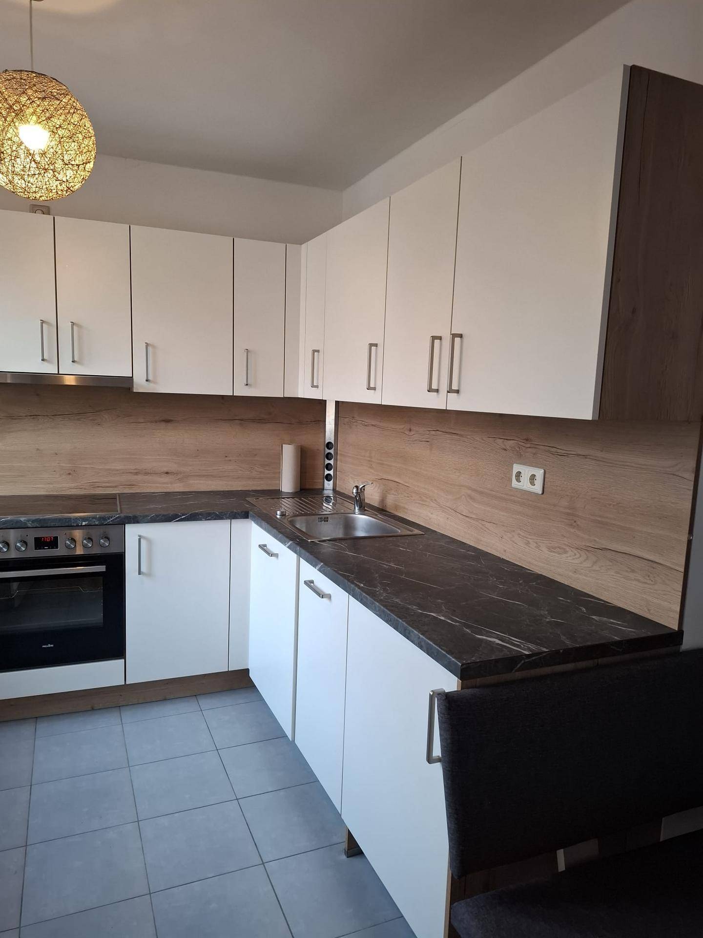 Helle 2-Zimmer-Wohnung mit Balkon in grünem, ruhigem Innenhof | 3. Stock mit Lift | Privat | Keine Maklerprovision - Ansicht 4