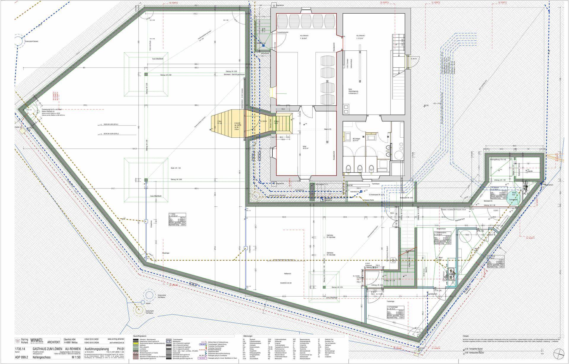 Detaillierter Grundriss des Untergeschosses mit technischen Installationen und verschiedenen Räumen.