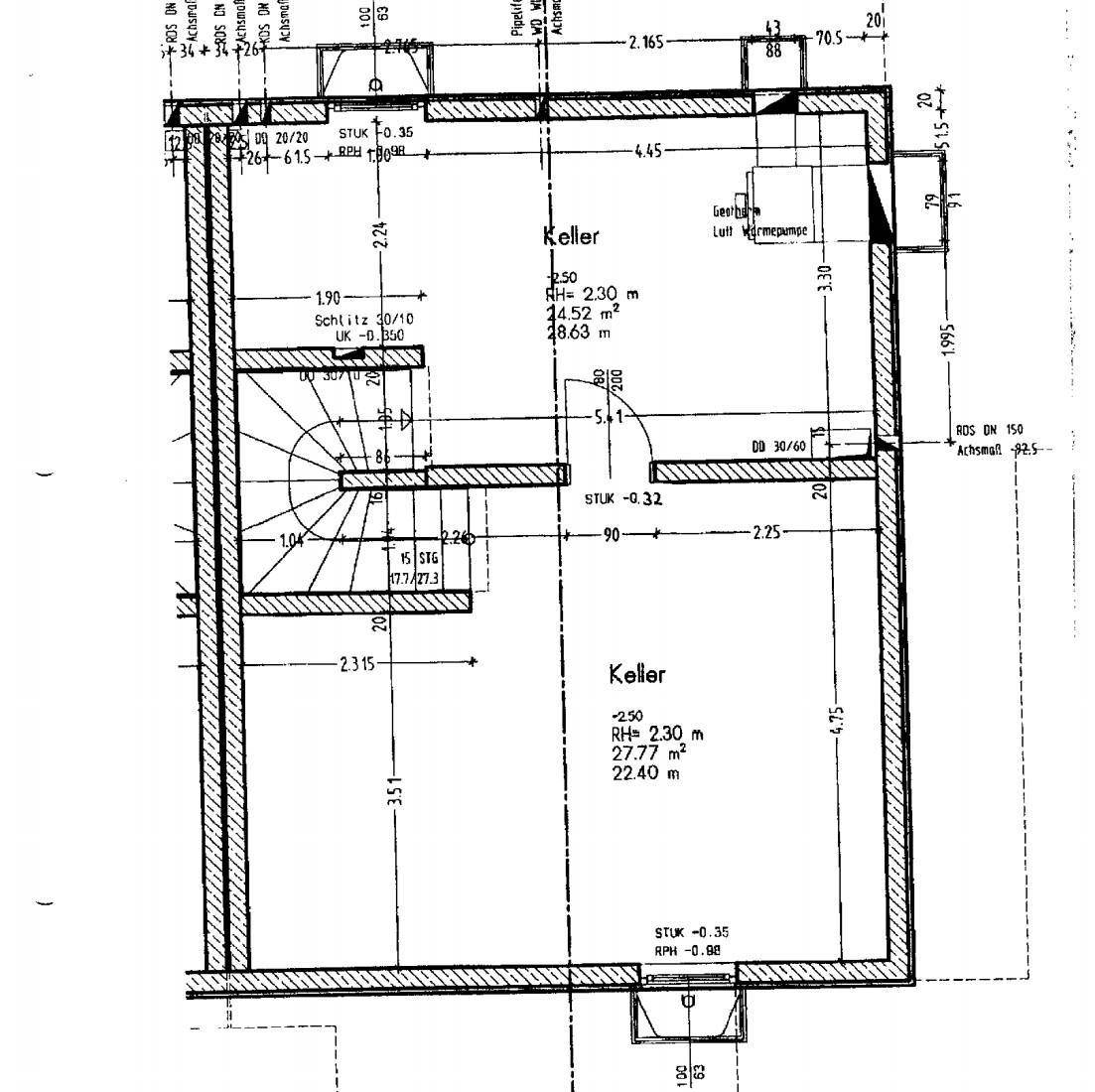 Grundrissplan des Kellers mit zwei Kellerräumen und einer internen Treppe.