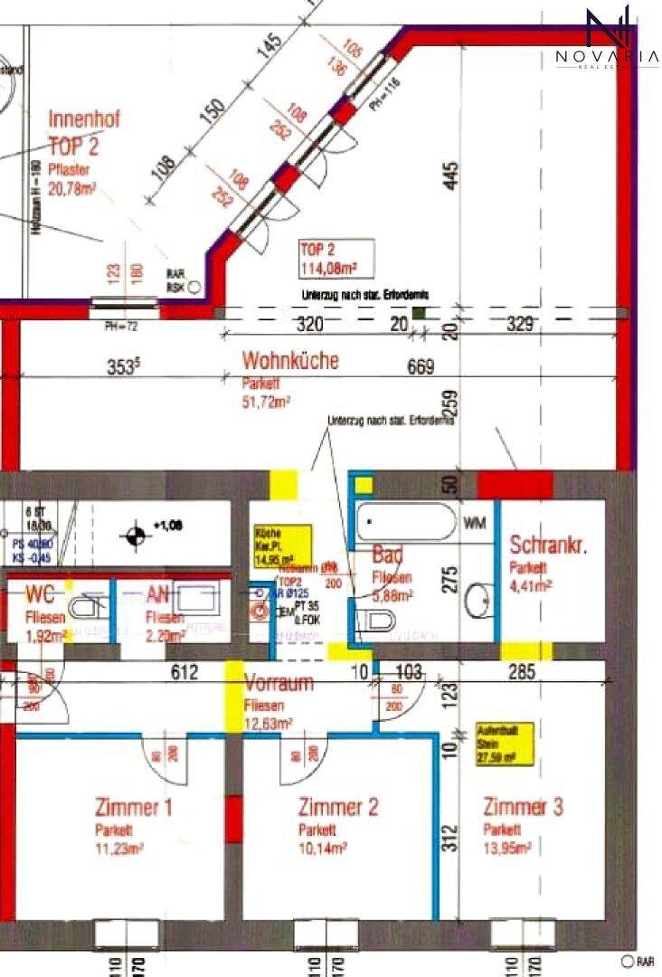Detaillierter Grundriss einer Wohnung mit drei Zimmern, Wohnküche und Innenhof.
