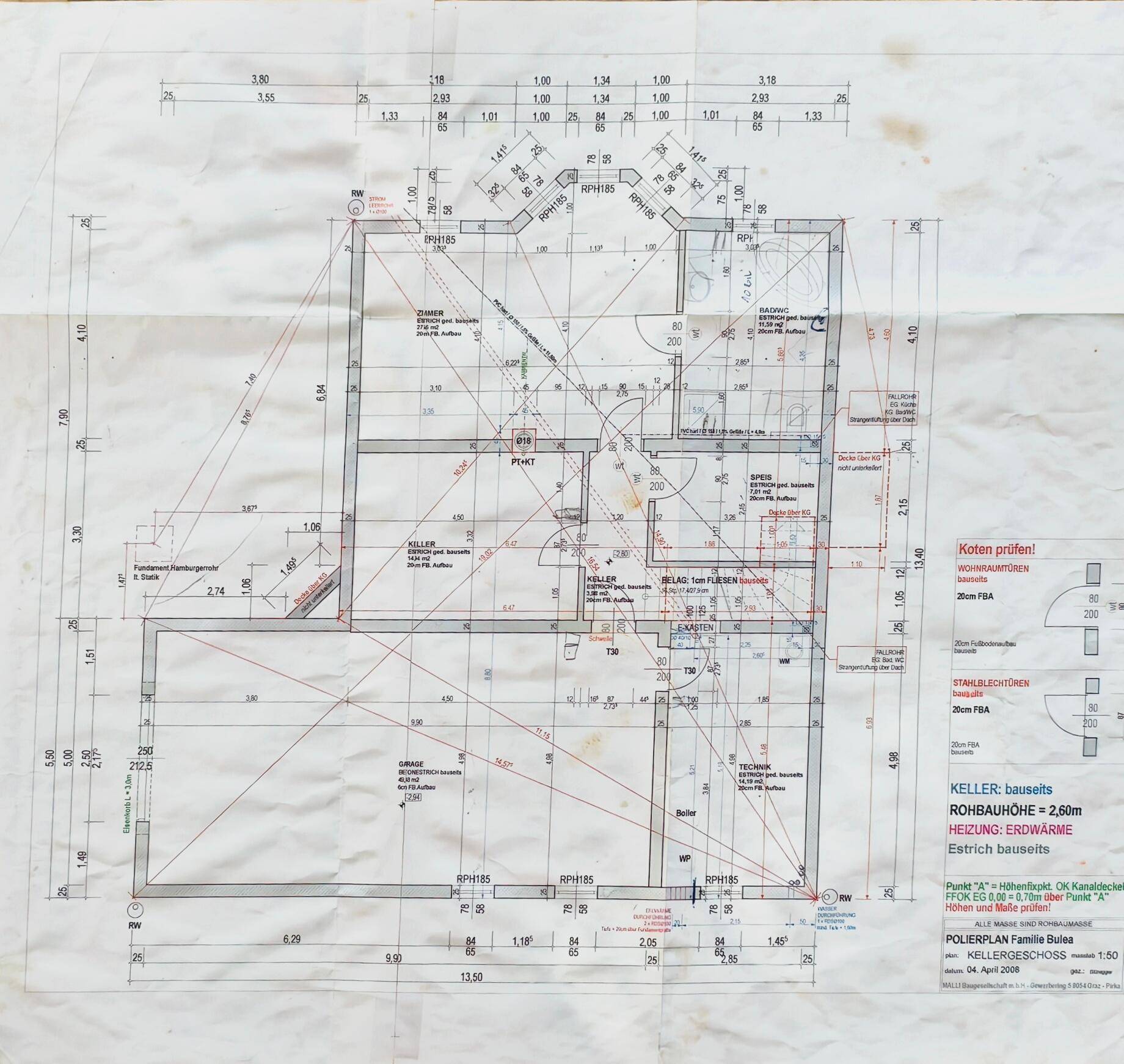 Detaillierter Grundriss des Kellergeschosses mit Raumaufteilung und Bemaßungen.