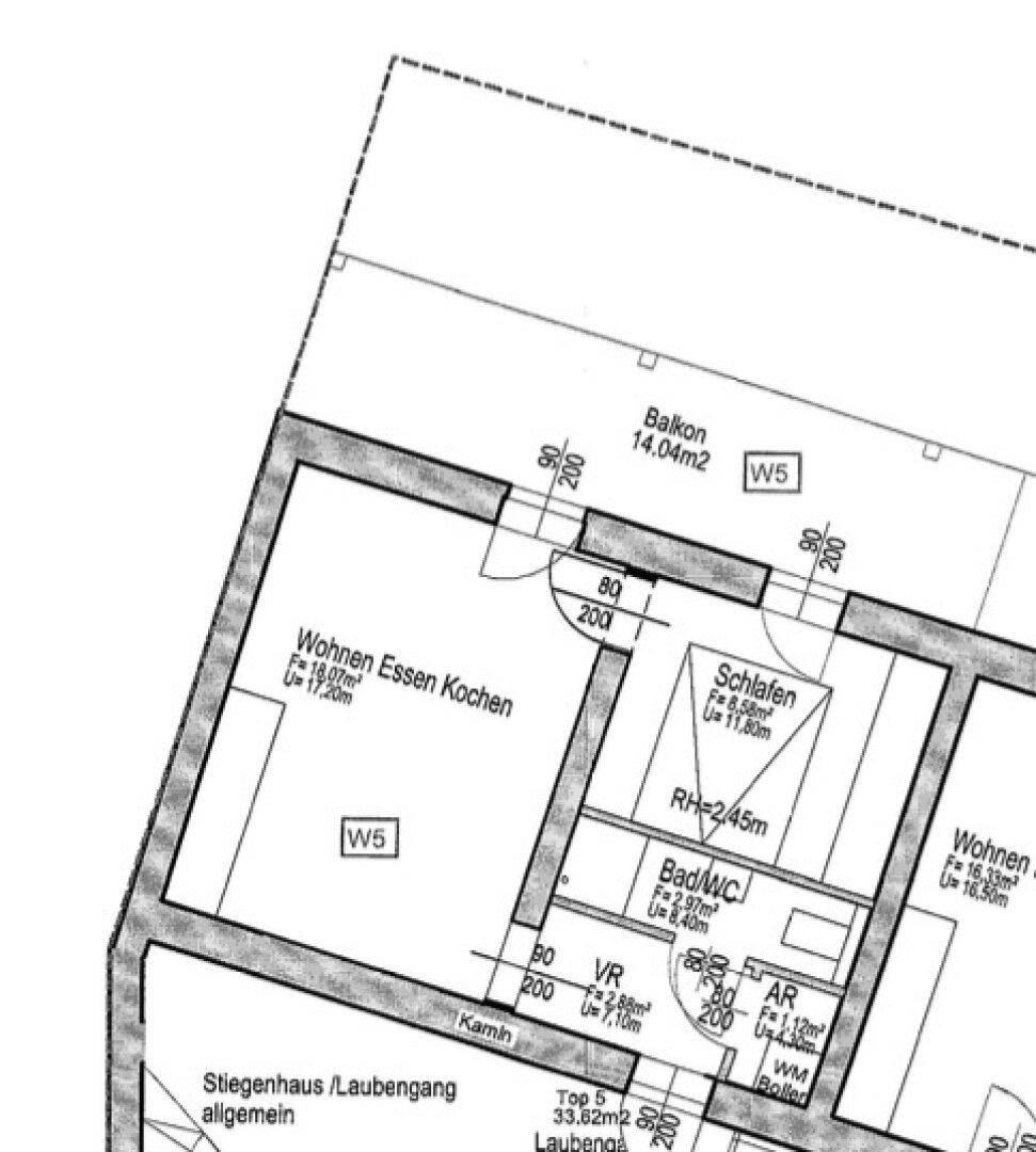 Detaillierter Grundriss mit offenem Wohn-Ess-Kochbereich, Schlafzimmer und großem Balkon.