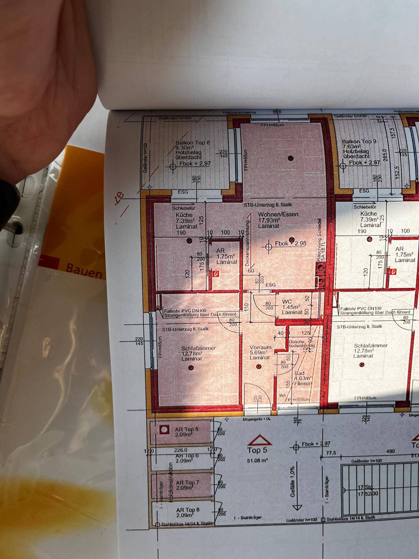 Detaillierter Grundrissplan mit Raumaufteilung und Flächenangaben der Wohnung.