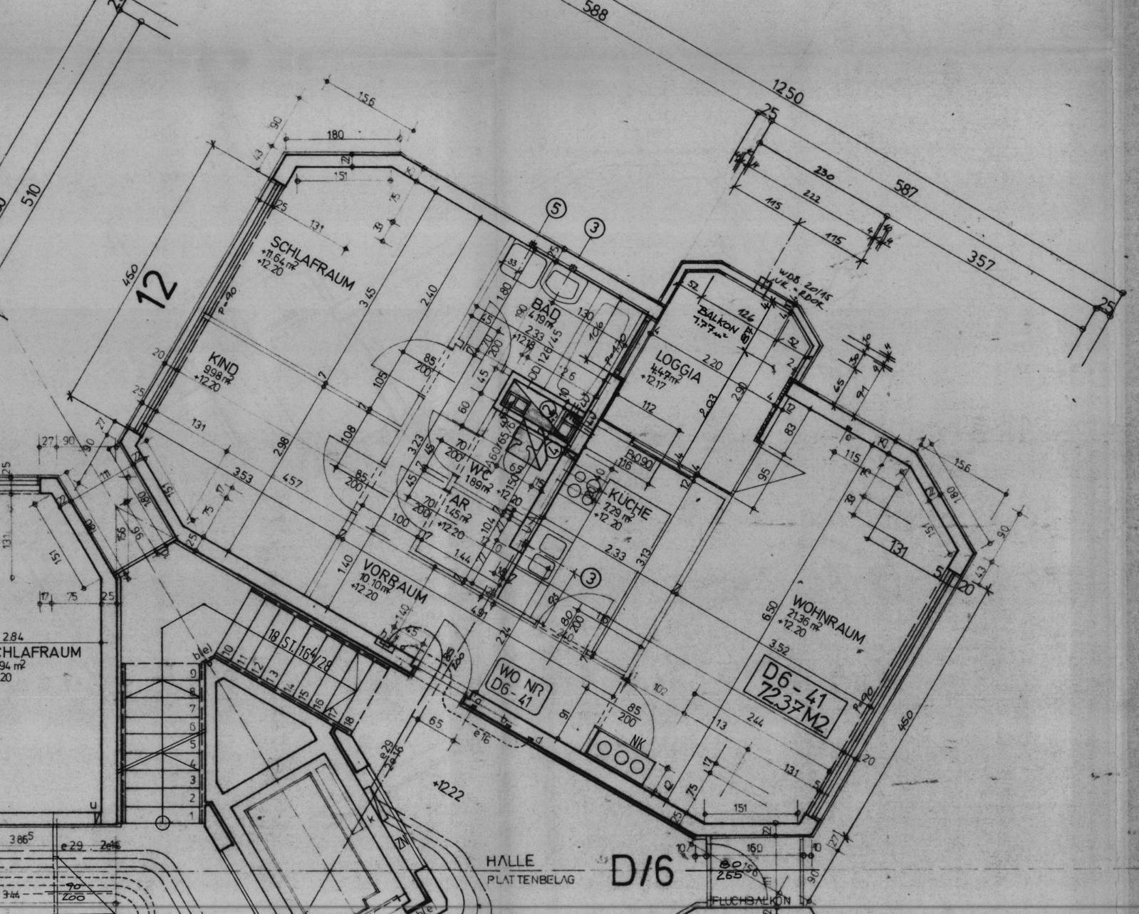 Detaillierter Grundriss der Wohnung mit Raumaufteilung und Maßen.
