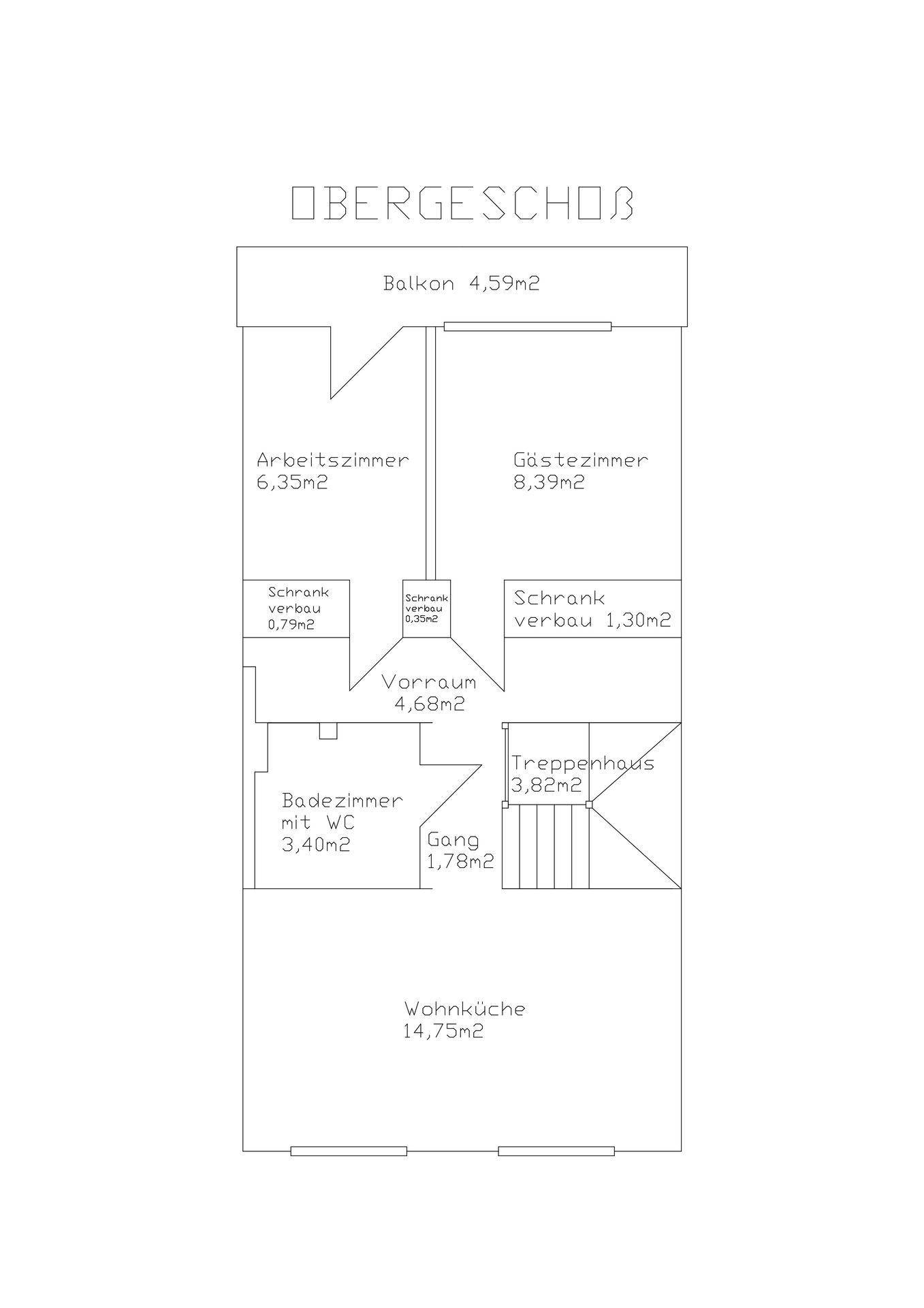 Grundriss des Obergeschosses mit Wohnküche, Balkon, Badezimmer und integrierten Schrankverbauten.