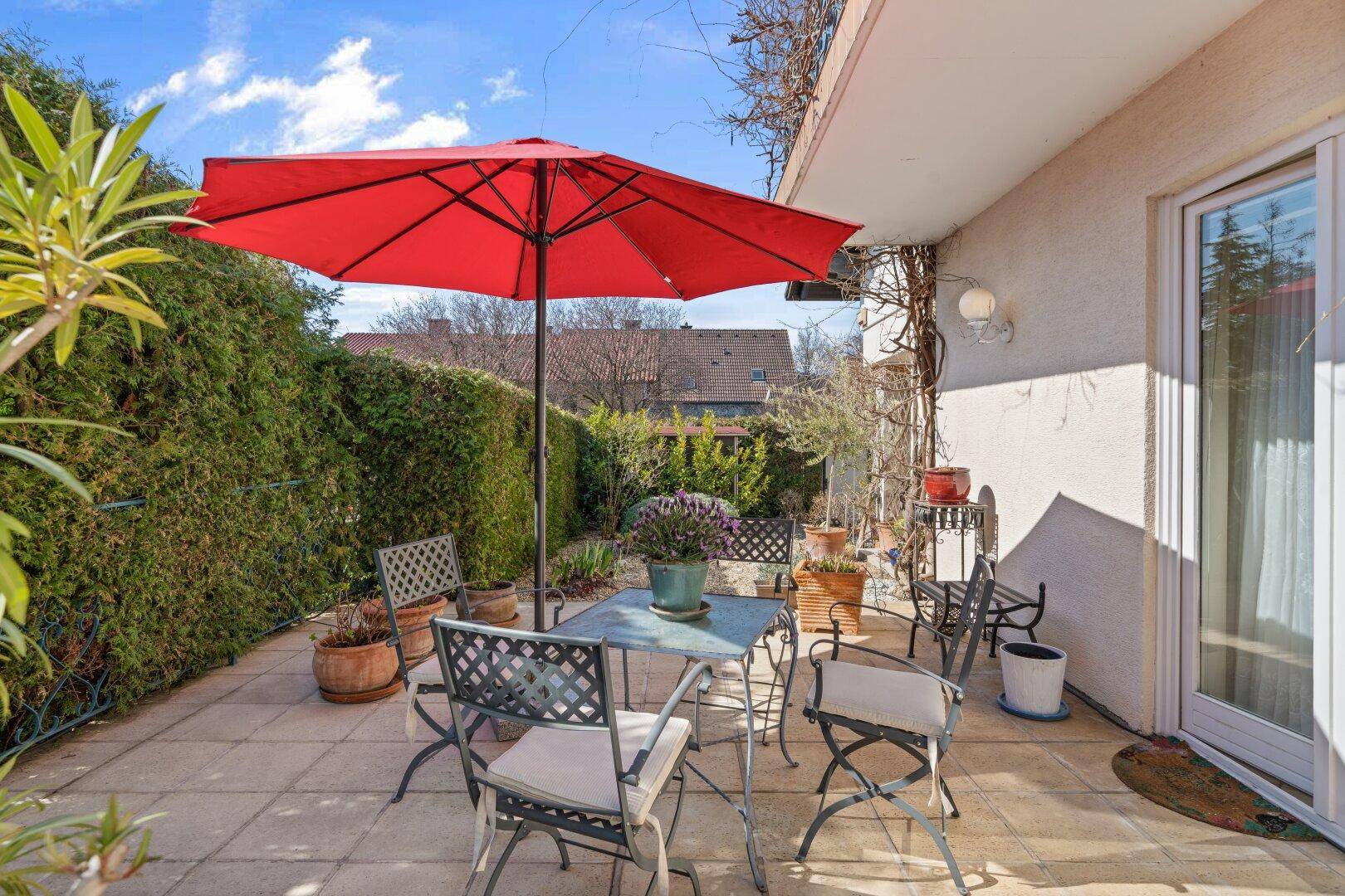 Sonnige Terrasse