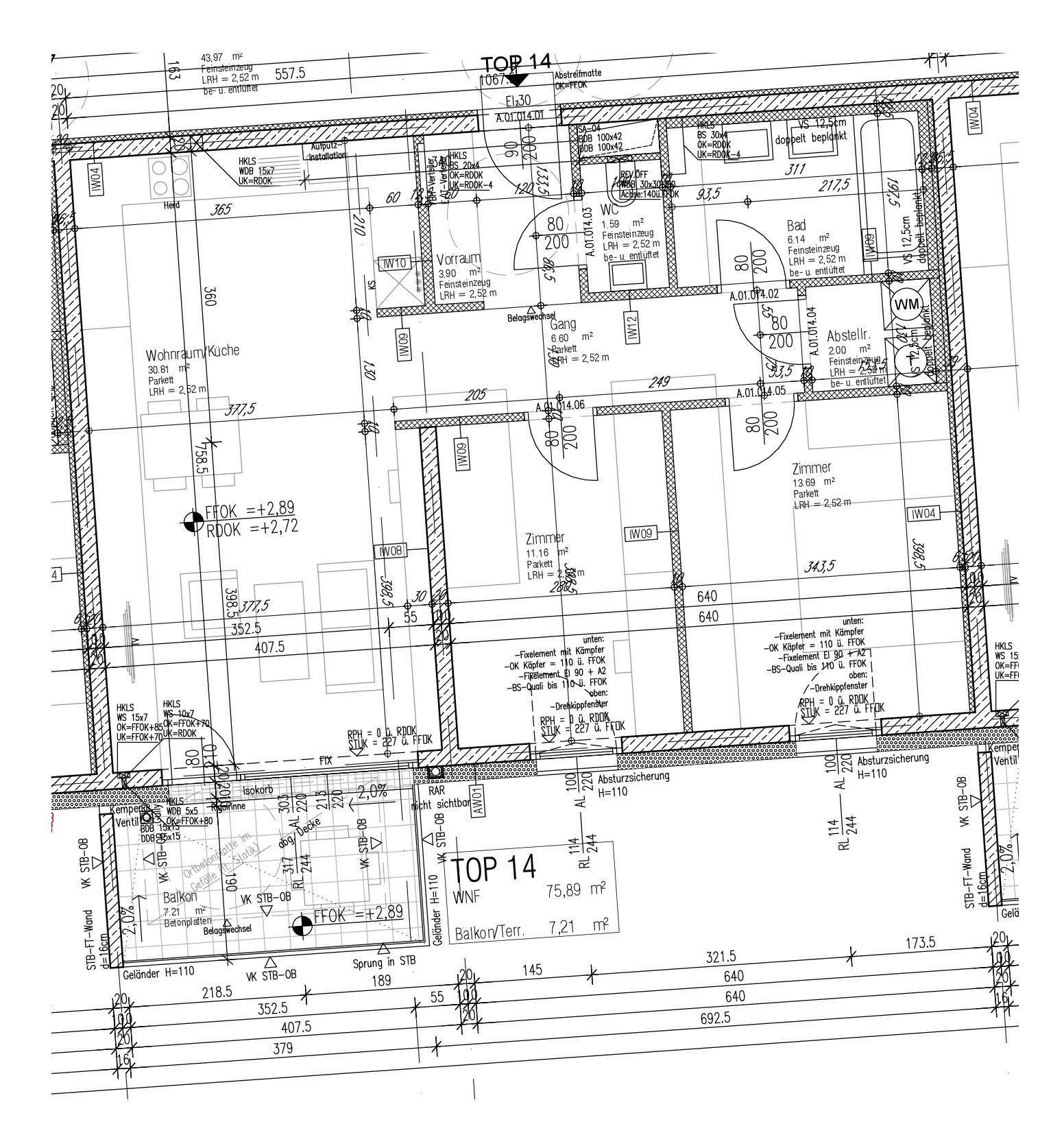 Detaillierter Grundriss der Wohnung mit offener Raumaufteilung, zwei Bädern und Balkonzugang.