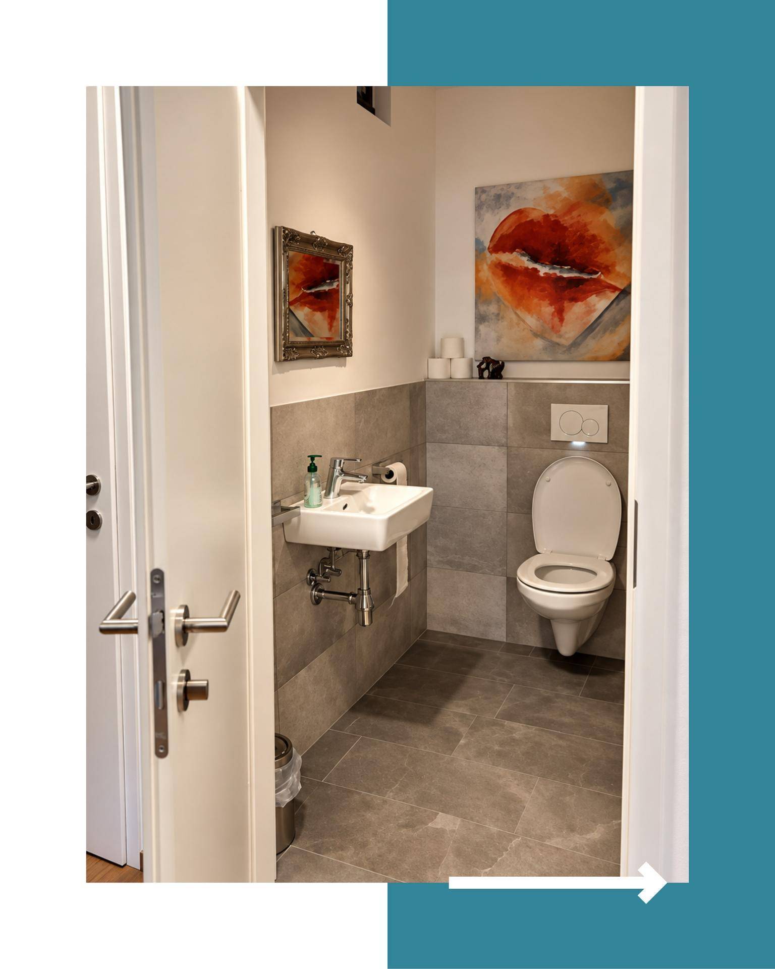 Modernes Gäste-WC mit wandhängendem WC, kleinem Waschbecken und grauen Fliesen.