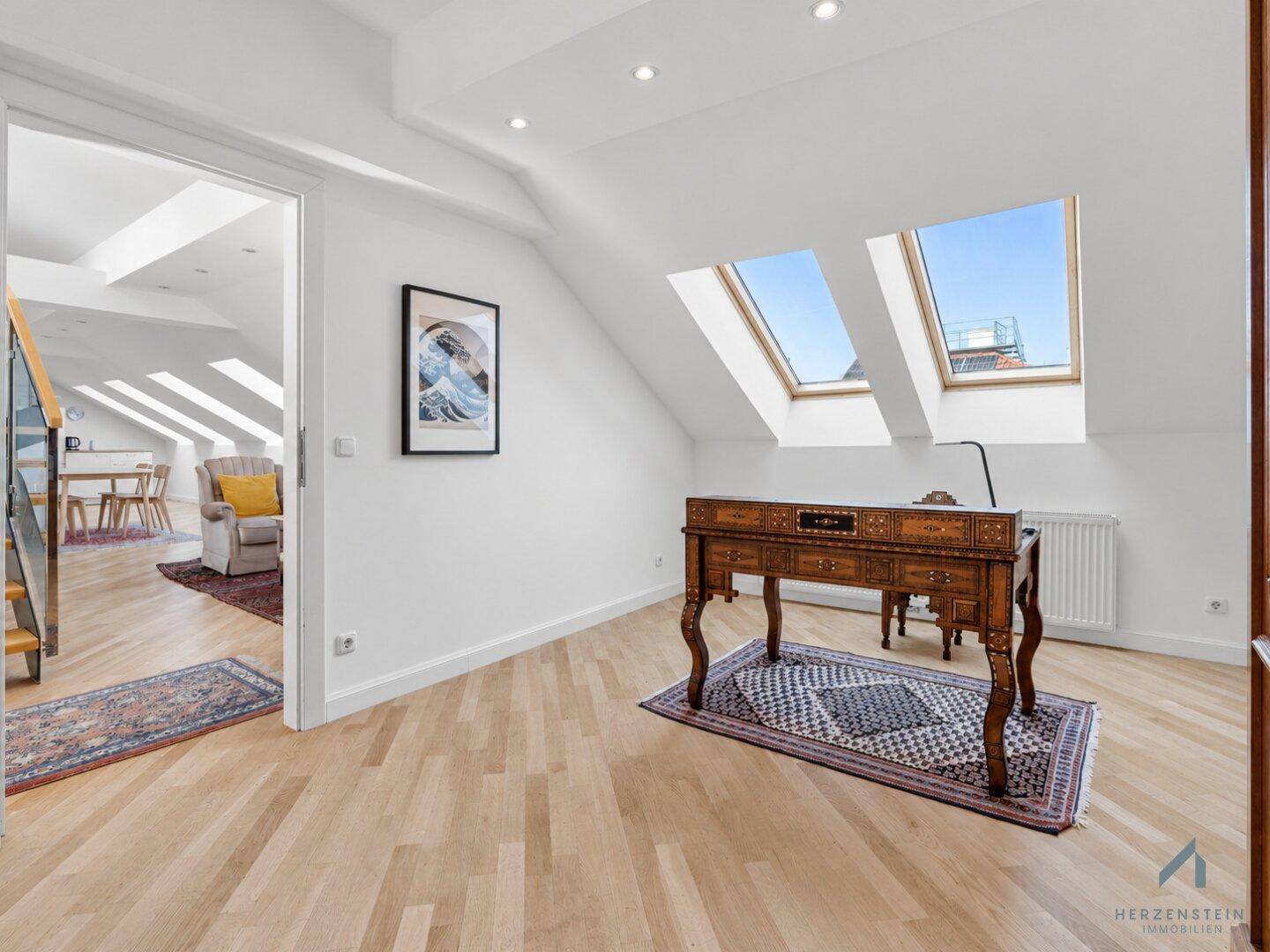 DG / Zimmer (Arbeitszimmer, Gästezimmer..)