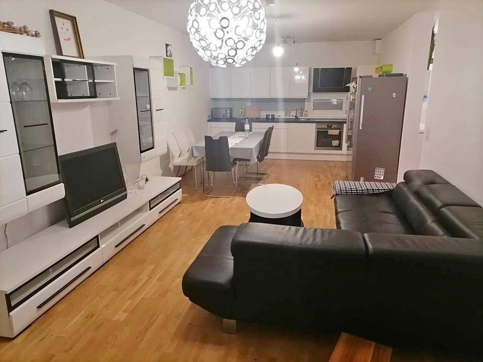 1-Bedroom Apartment with Balcony, 68 m², Floridsdorf, Floridsdorf