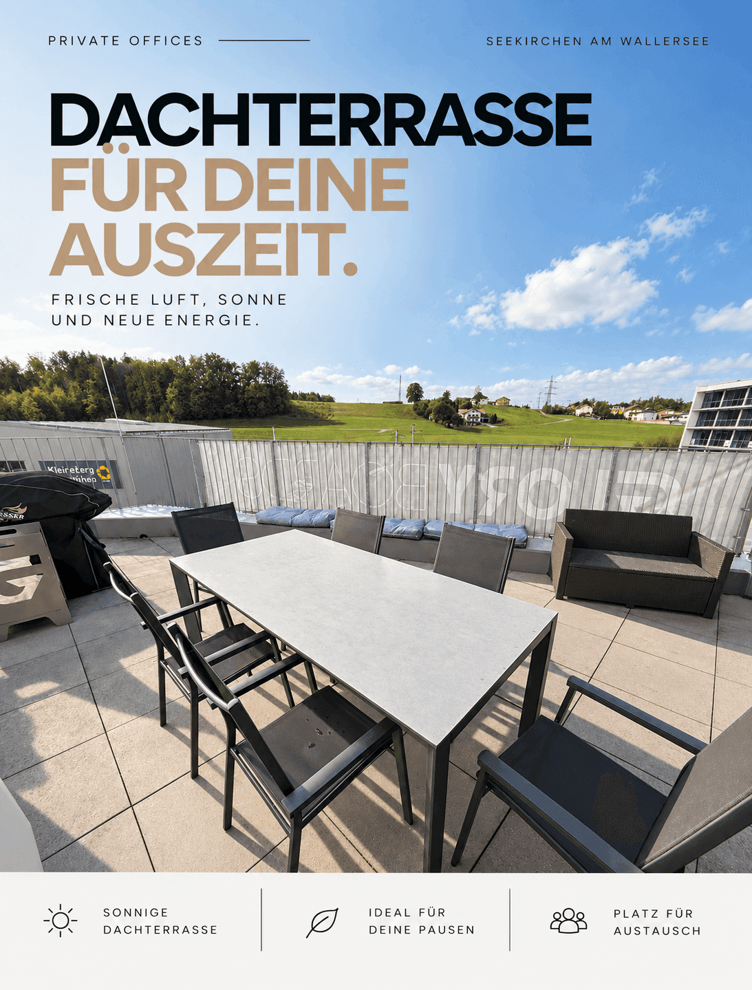 Sonnige Dachterrasse mit Esstisch, Sitzgelegenheiten und weitem Blick ins Grüne.
